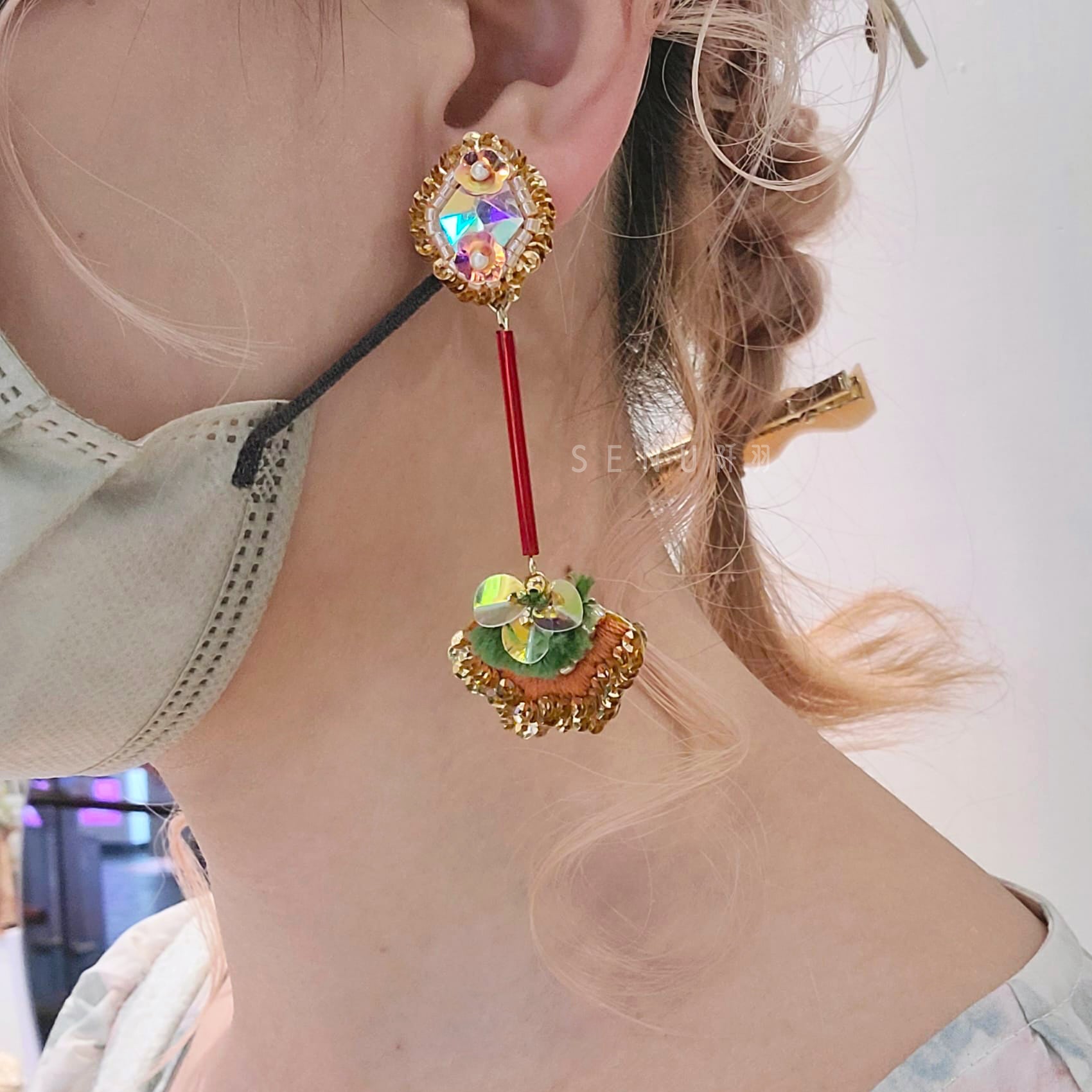 【日本手藝師|日本手作飾物|刺繡|耳飾|耳環】 菱鑽吊扇形刺繡耳環