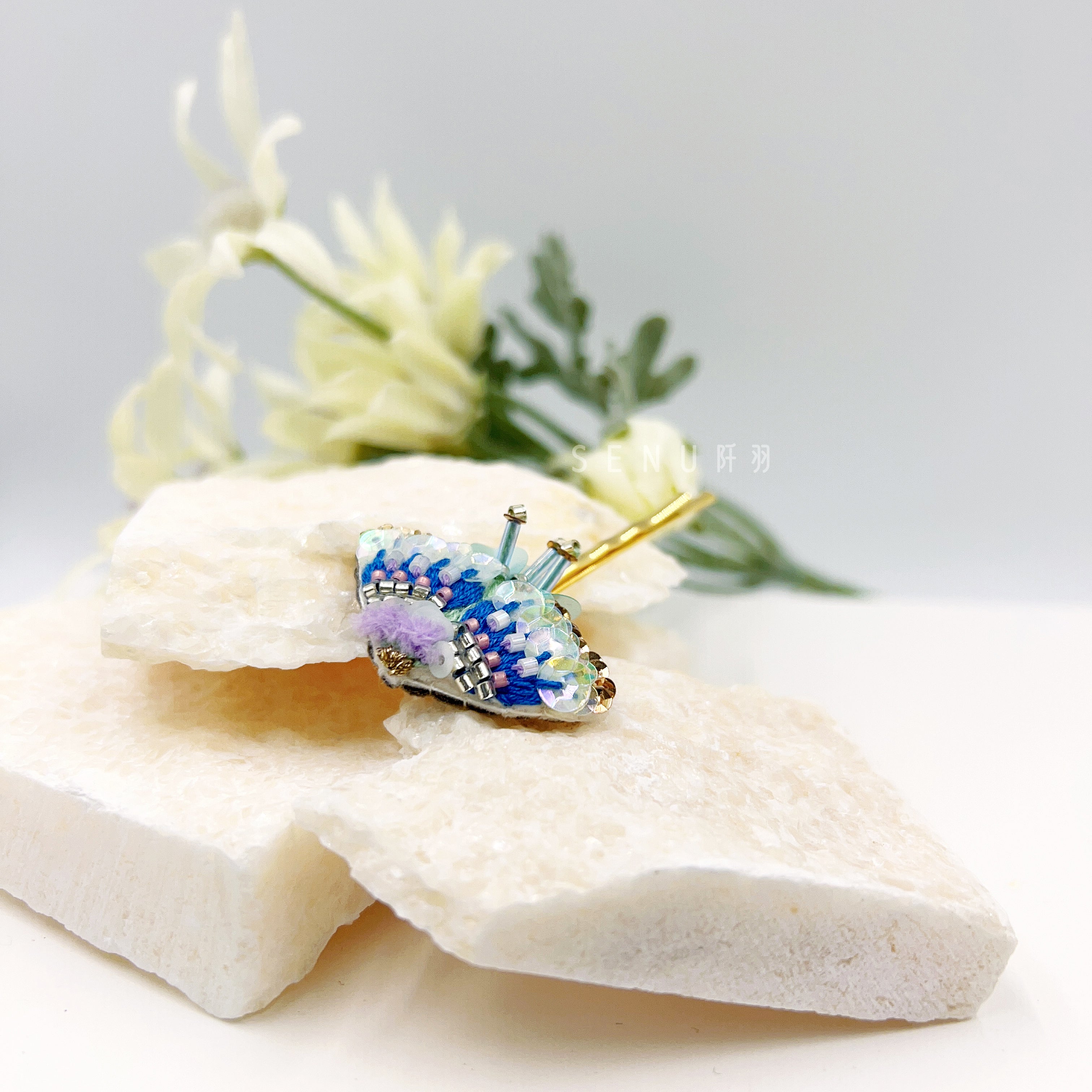 【日本手藝師|日本手作飾物|刺繡|頭飾/髮飾|髮夾】 三角形刺繡髮夾