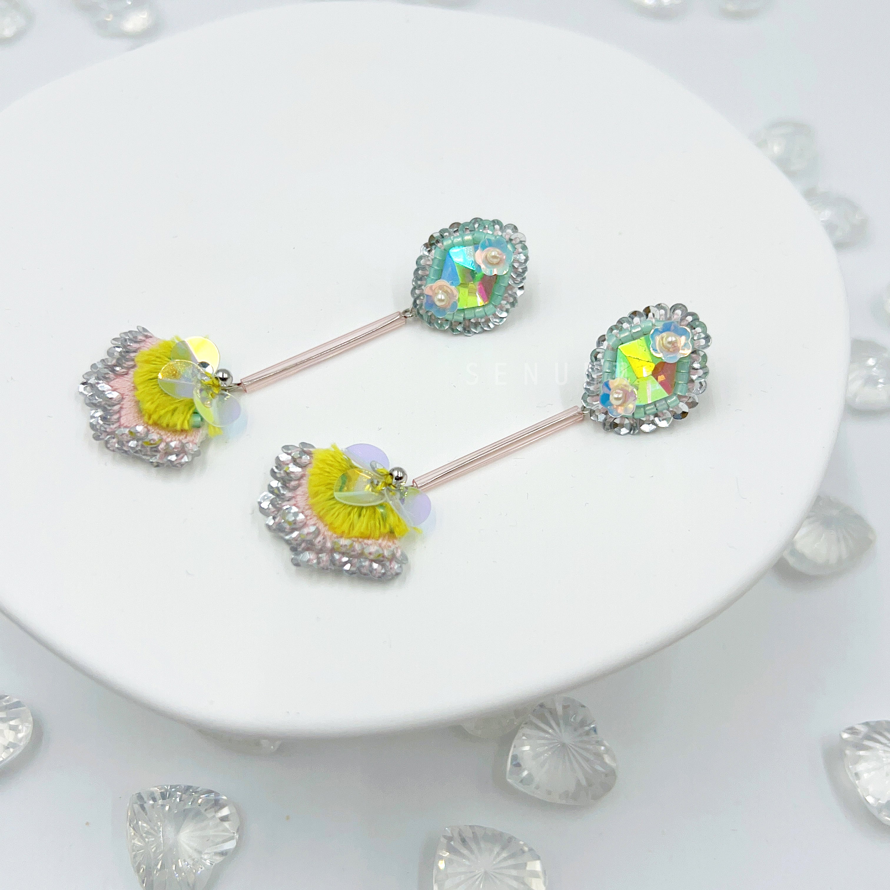 【日本手藝師|日本手作飾物|刺繡|耳飾|耳環】 菱鑽吊扇形刺繡耳環