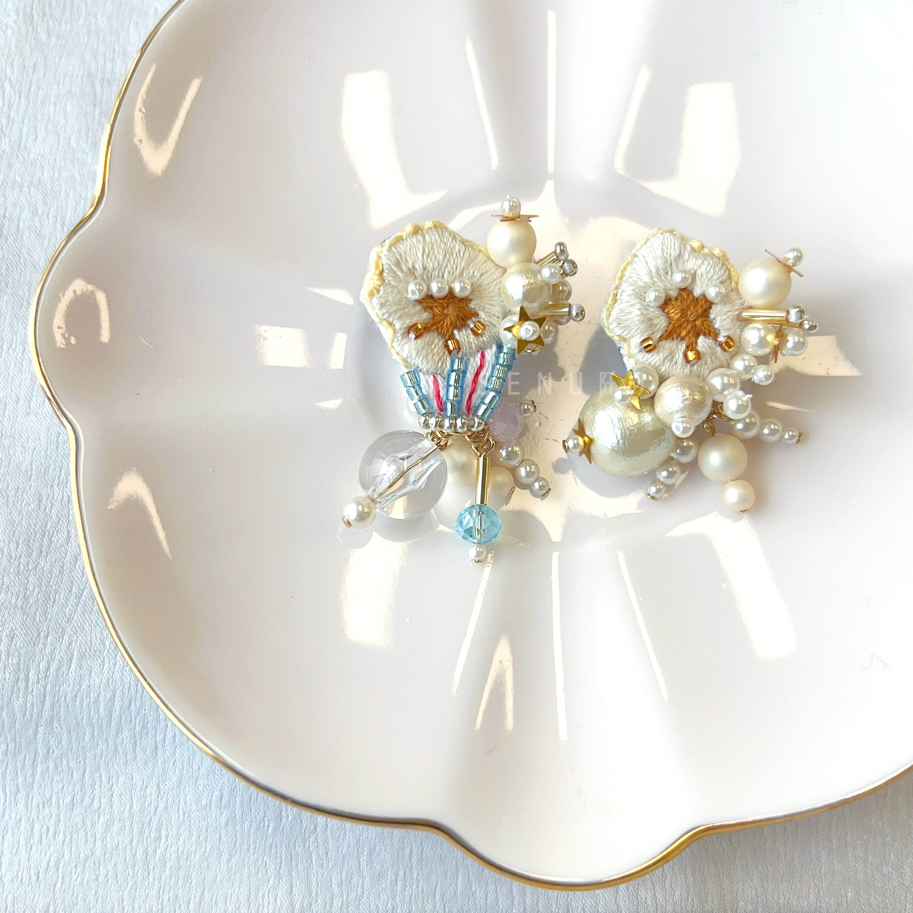 【日本手藝師|日本手作飾物|刺繡|耳飾|耳環】 爆米花釘珠刺繡耳環