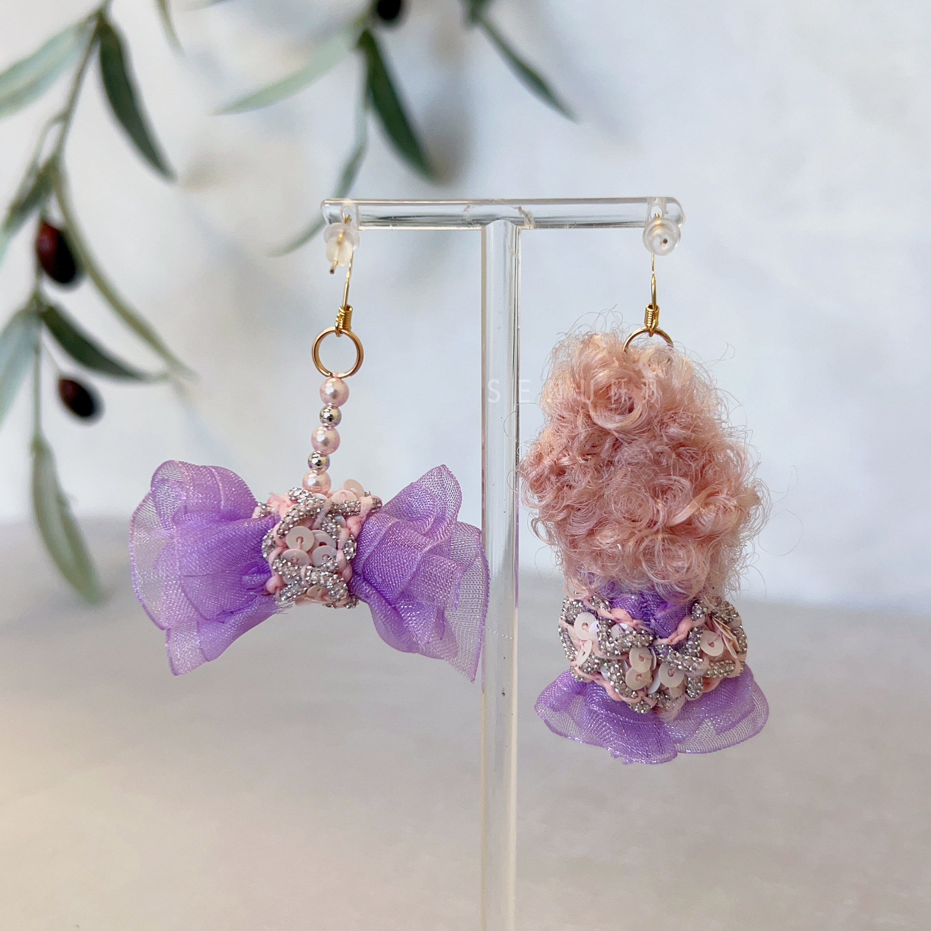 【日本設計師|日本手作飾物|刺繡|耳飾|耳環】 網紗蝴蝶結手工縫製娃娃耳環