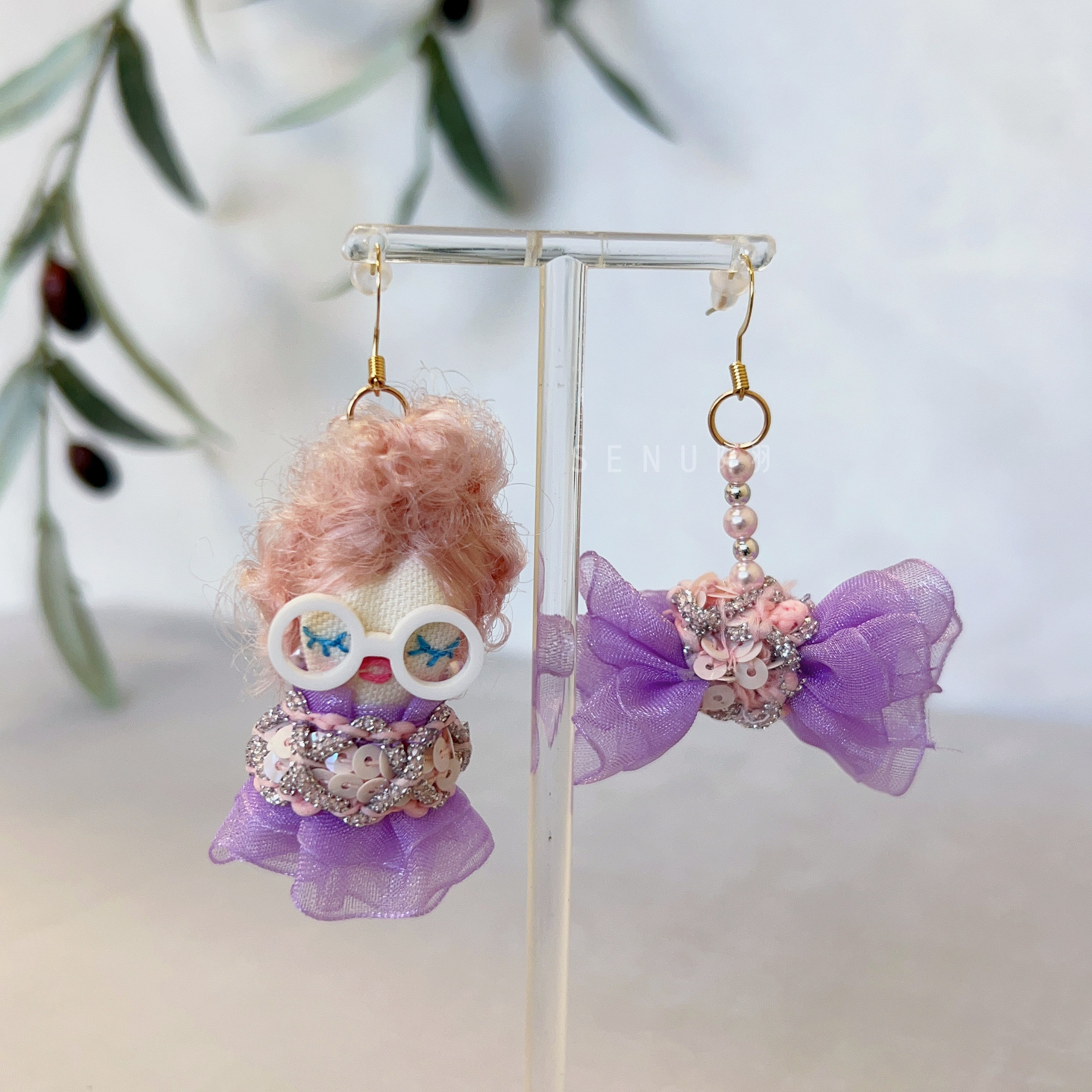 【日本設計師|日本手作飾物|刺繡|耳飾|耳環】 網紗蝴蝶結手工縫製娃娃耳環