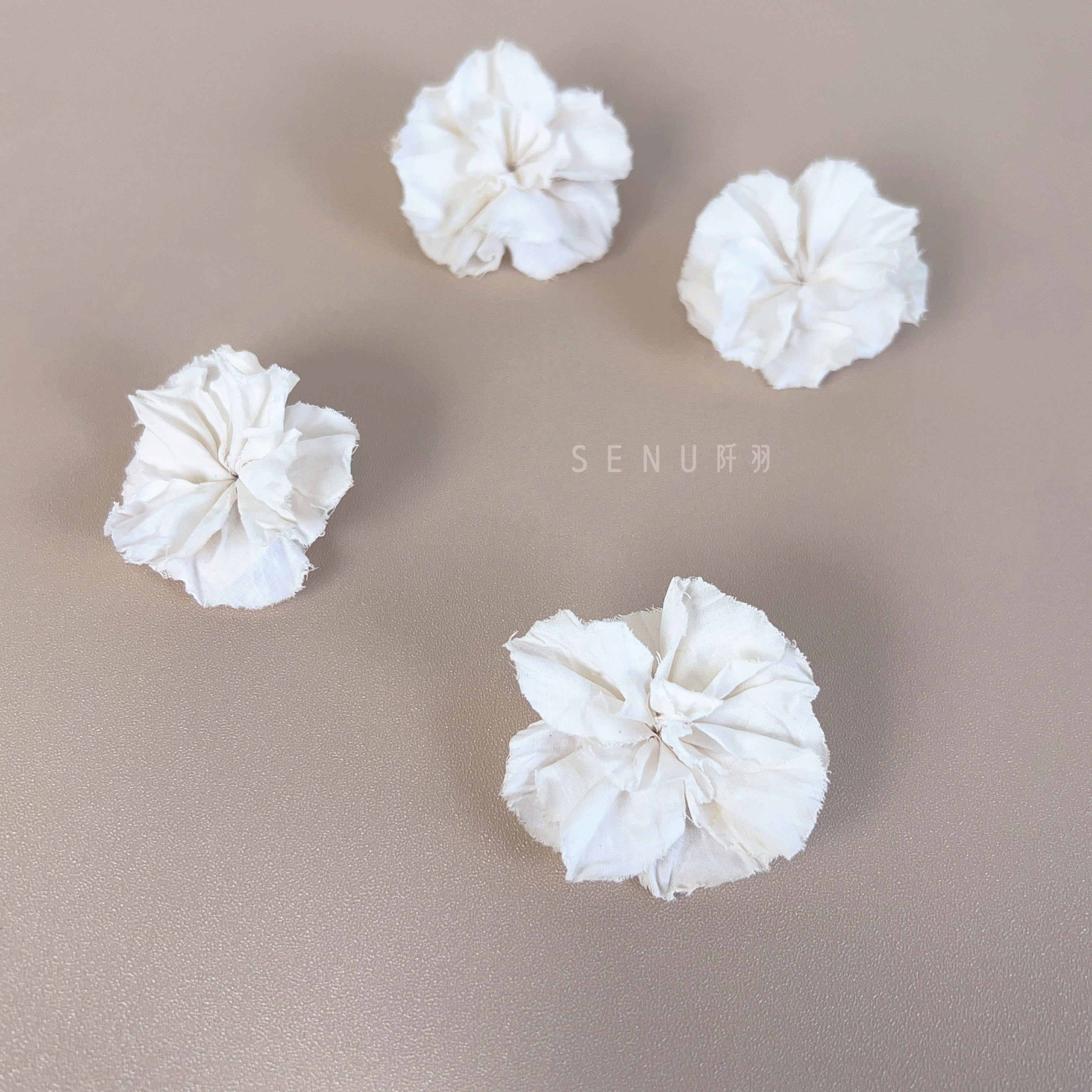 【日本手藝師|日本手作|新娘飾物|布花|髮飾/耳夾|兩用】 Amora Flower<br>Hair Clip /Earring<br>(Single Side)