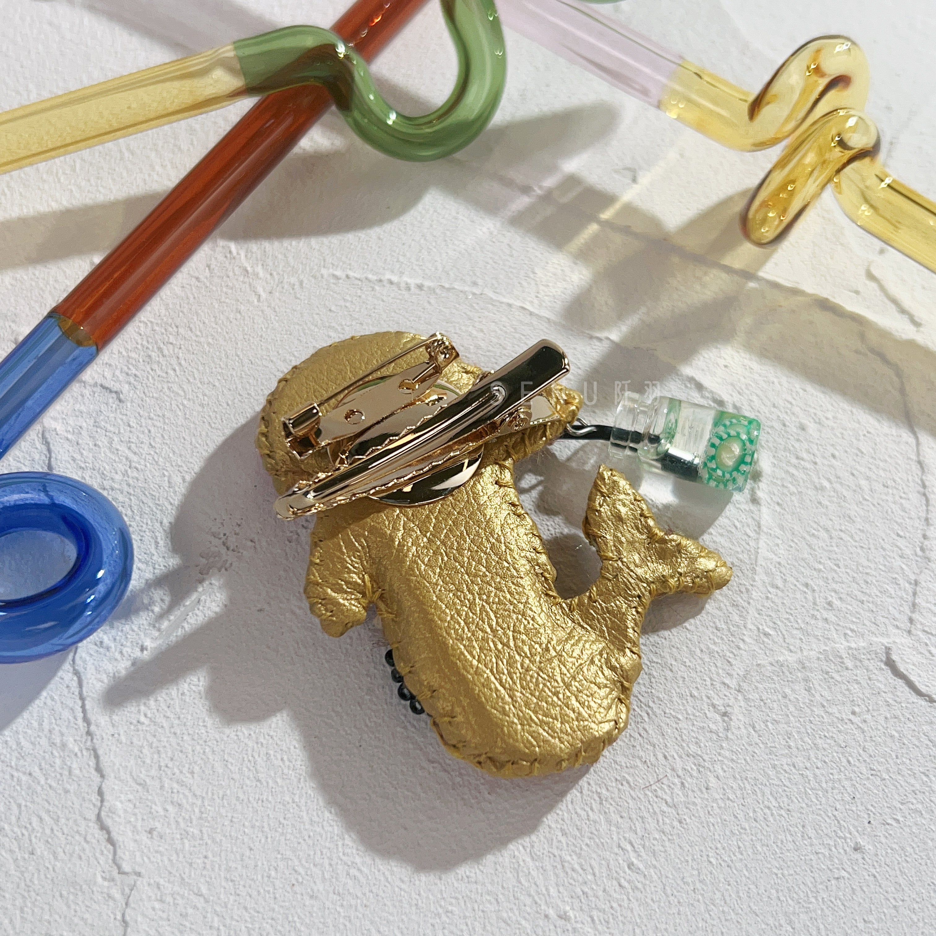 【日本設計師|日本手作飾物|刺繡|髮夾/胸針|兩用】 草間彌生風美人魚兩用髮夾胸針 I