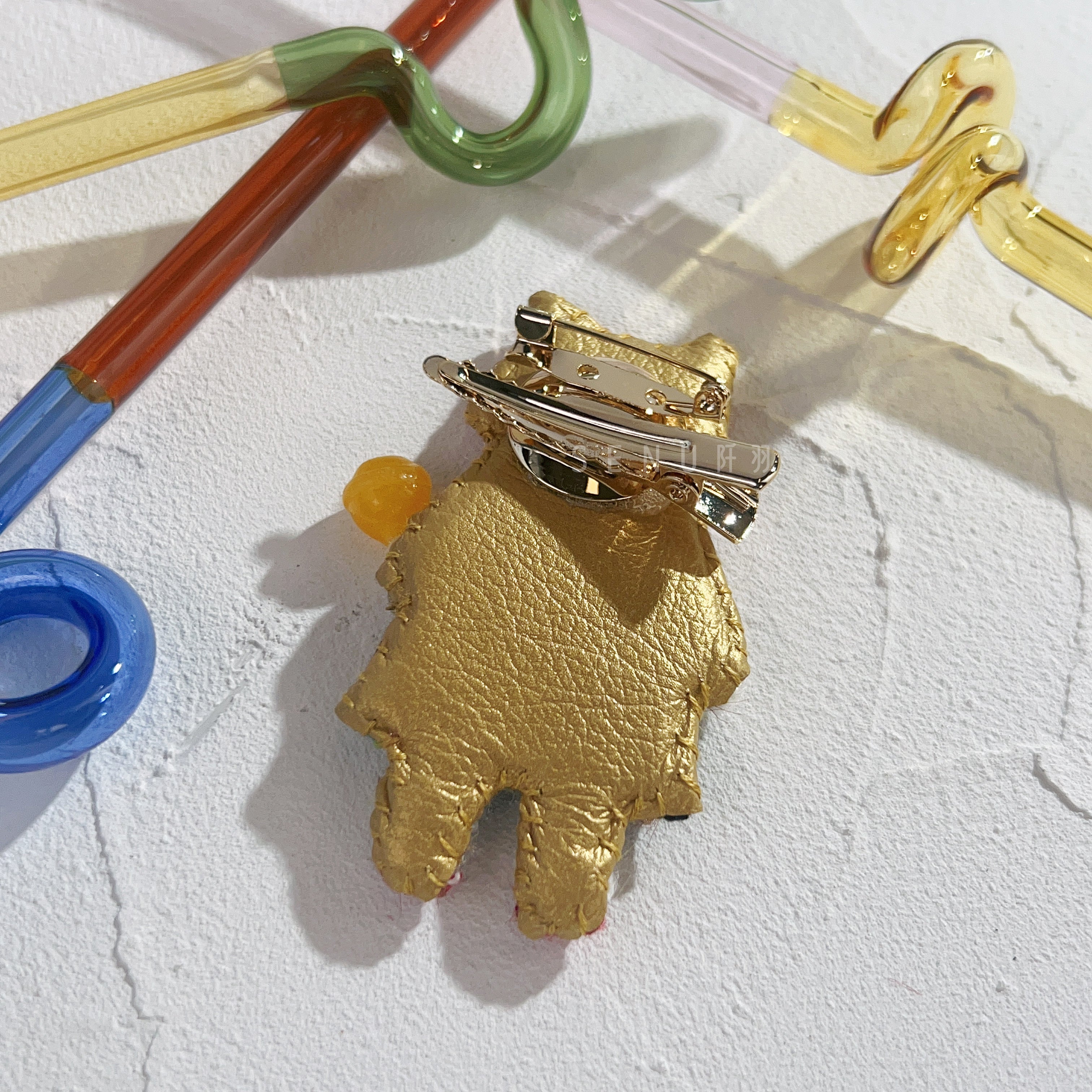 【日本設計師|日本手作飾物|刺繡|髮夾/胸針|兩用】 草間彌生風髮貓兩用髮夾胸針