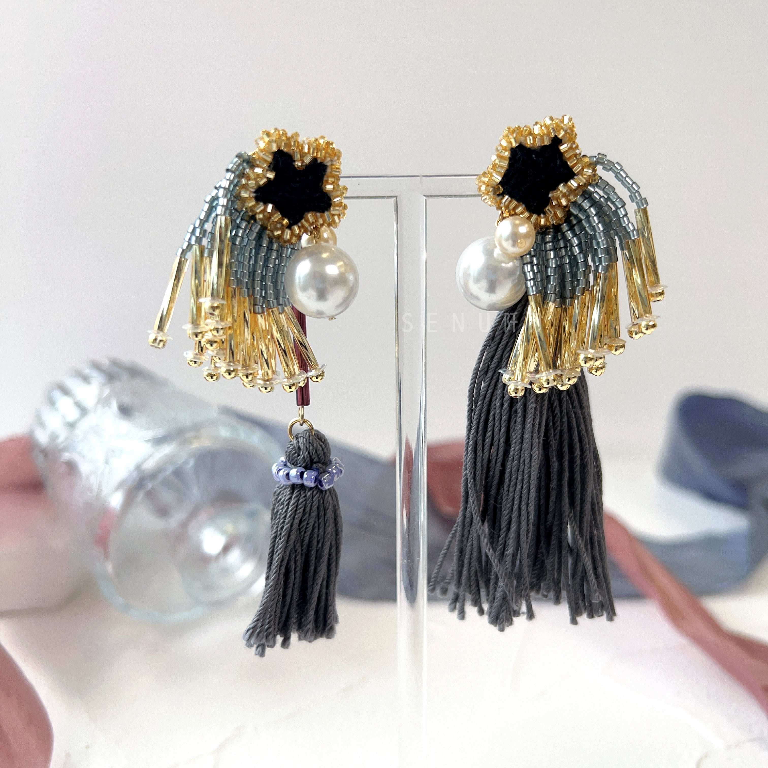 【日本設計師|日本手作飾物|刺繡|耳飾|耳環】 流星流蘇刺繡串珠耳環
