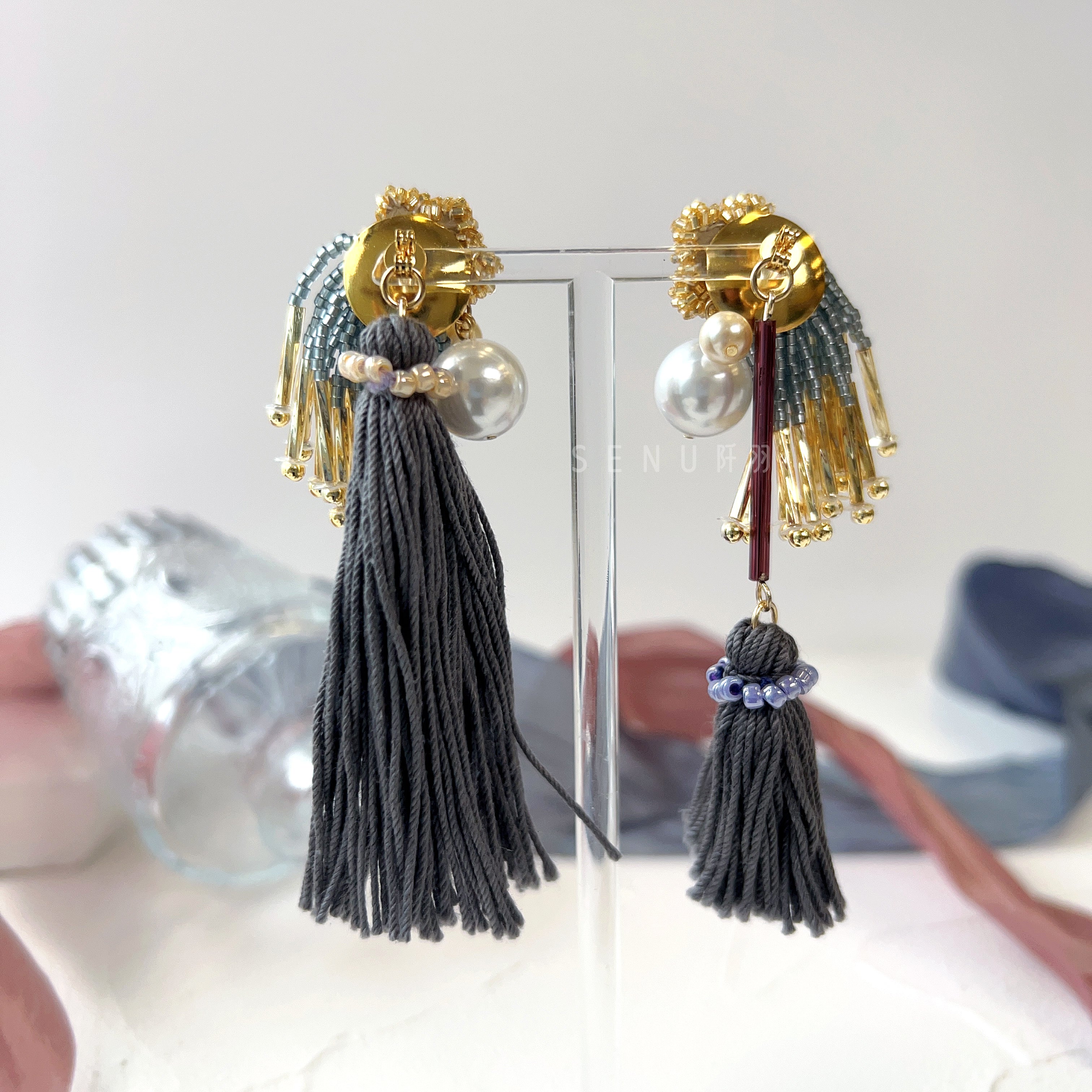 【日本設計師|日本手作飾物|刺繡|耳飾|耳環】 流星流蘇刺繡串珠耳環