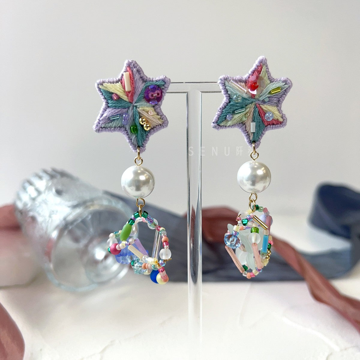 【日本設計師|日本手作飾物|刺繡|耳飾|耳環】 星星刺繡串珠短耳環