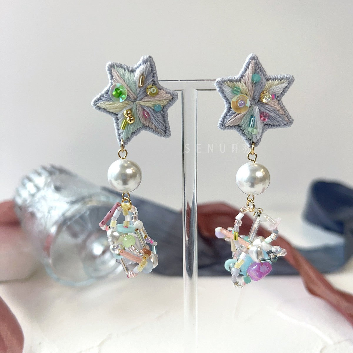【日本設計師|日本手作飾物|刺繡|耳飾|耳環】 星星刺繡串珠短耳環