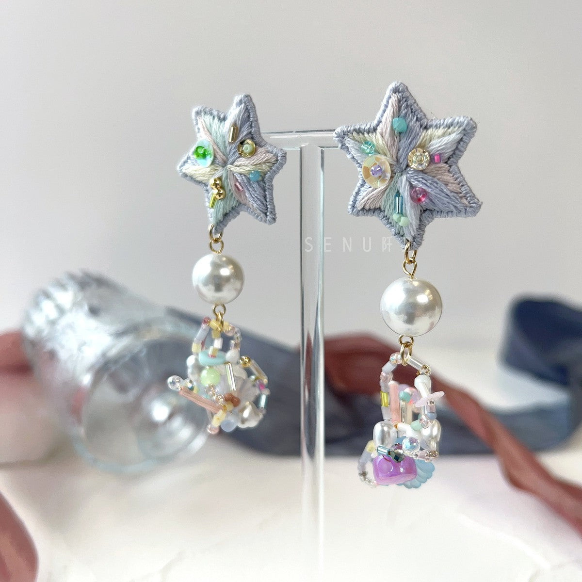 【日本設計師|日本手作飾物|刺繡|耳飾|耳環】 星星刺繡串珠短耳環