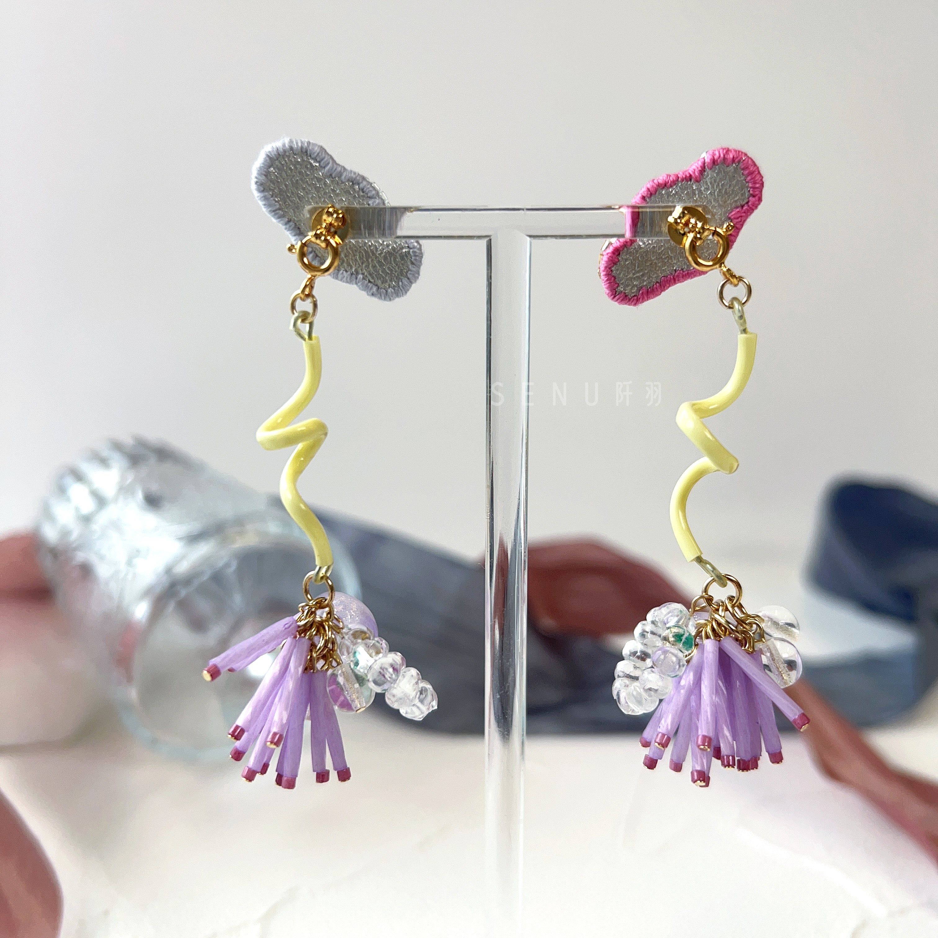 【日本設計師|日本手作飾物|刺繡|耳飾|耳環】 花生形扭扭管刺繡耳環