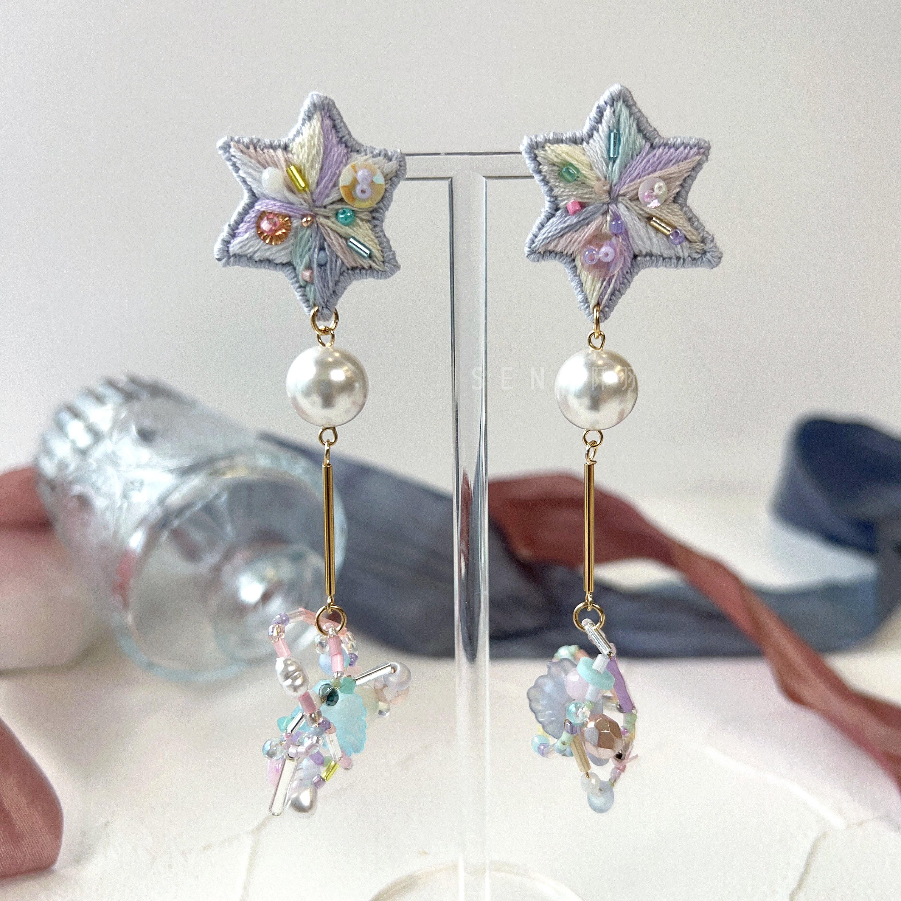 【日本設計師|日本手作飾物|刺繡|耳飾|耳環】 星星刺繡串珠長耳環