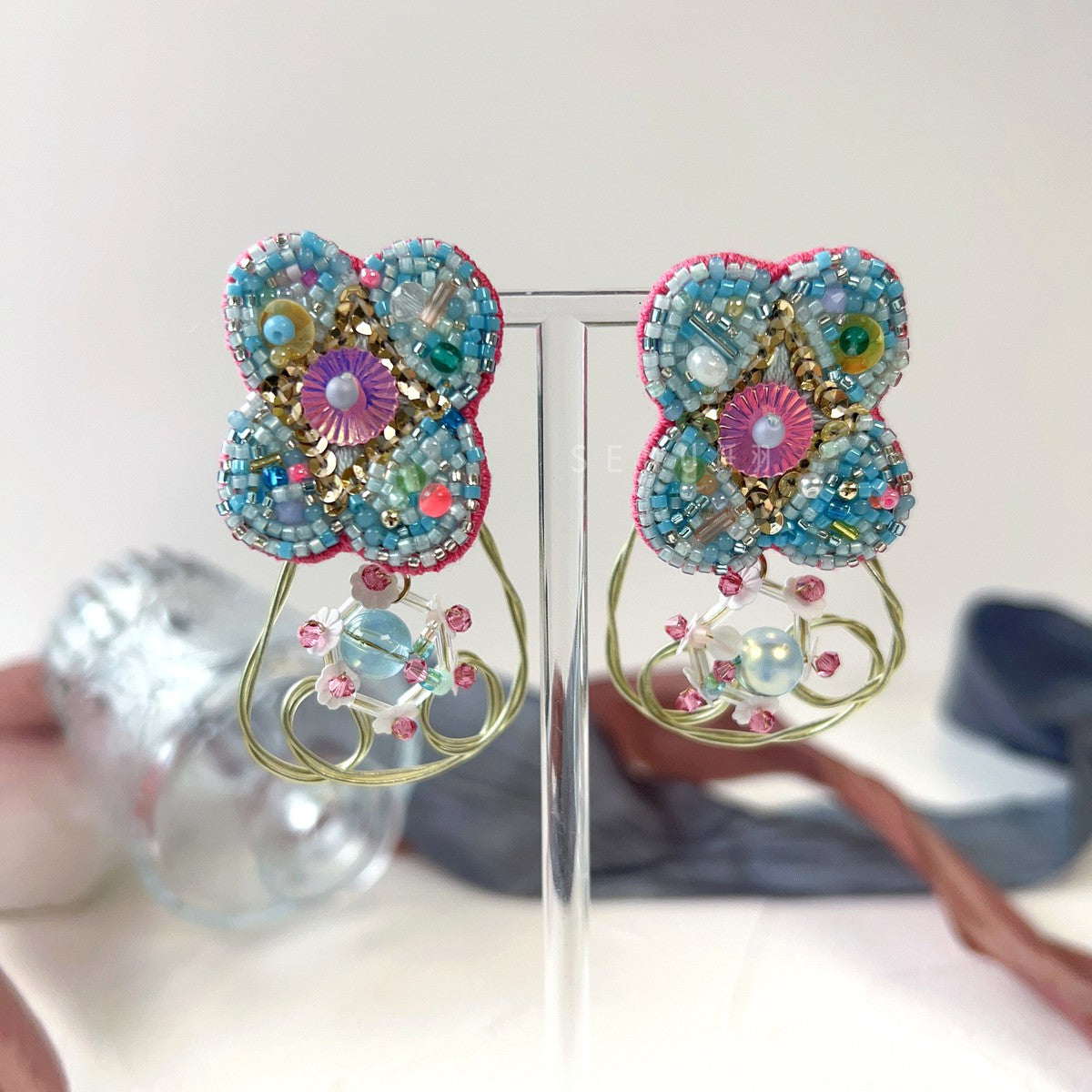 【日本設計師|日本手作飾物|刺繡|耳飾|耳環】 花花刺繡串珠手工耳環
