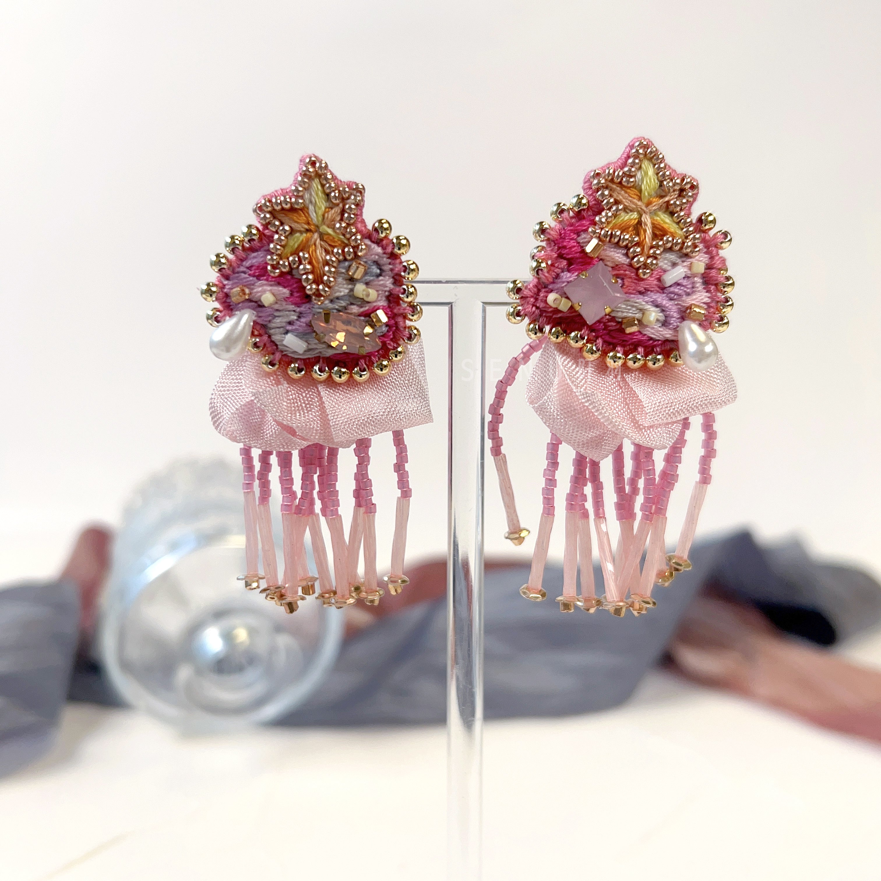 【日本設計師|日本手作飾物|刺繡|耳飾|耳環】 流星串珠流蘇刺繡耳環
