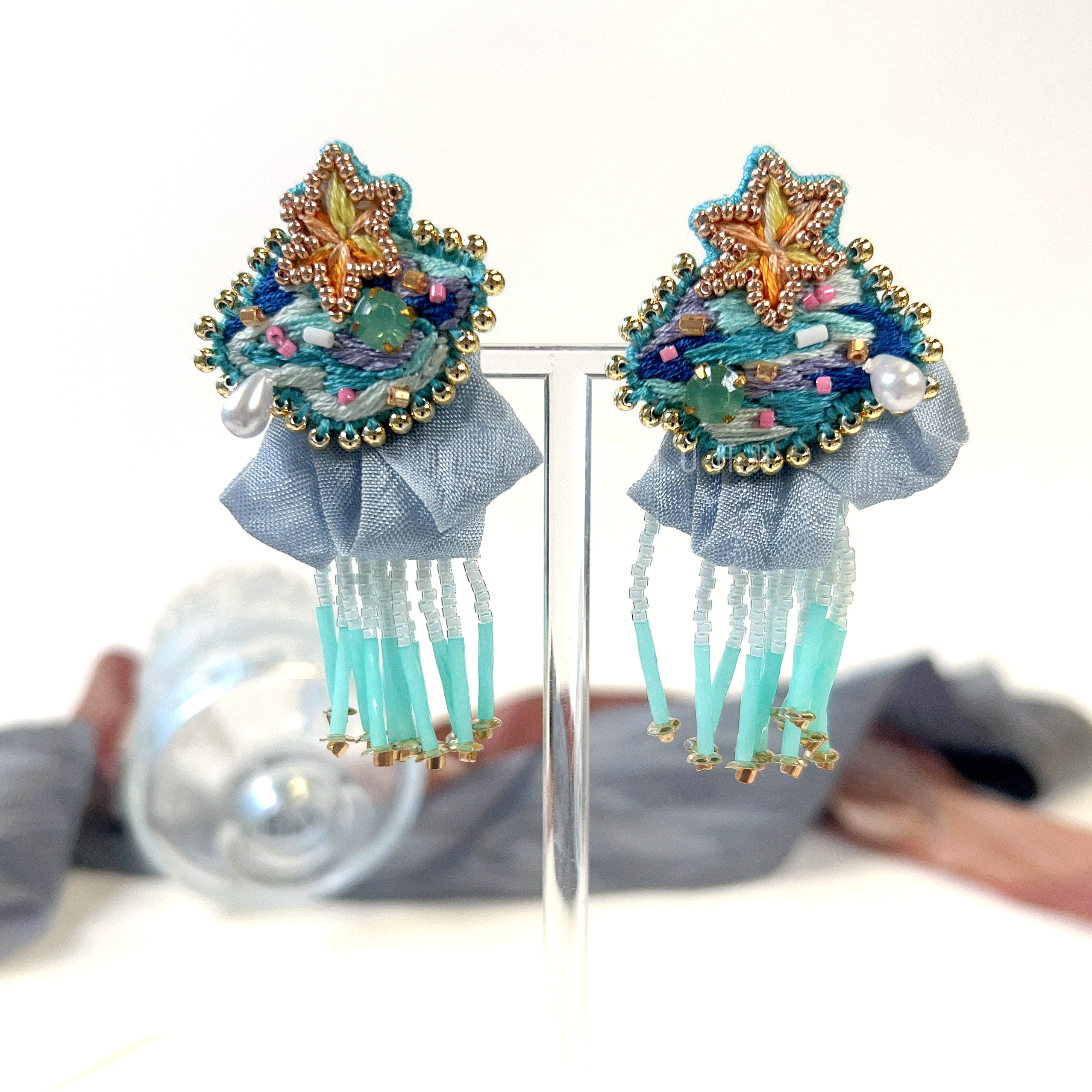 【日本設計師|日本手作飾物|刺繡|耳飾|耳環】 流星串珠流蘇刺繡耳環