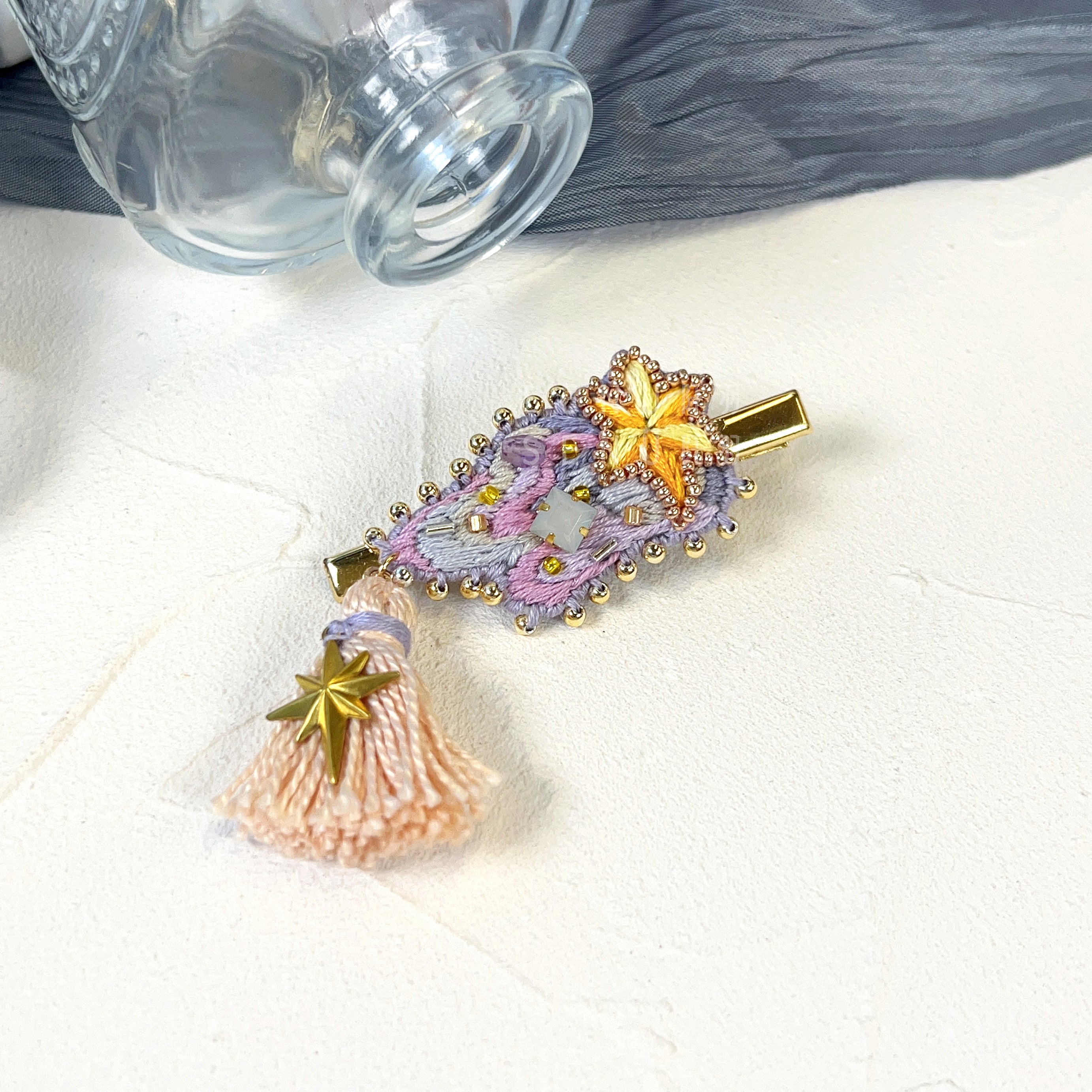 【日本設計師|日本手作飾物|刺繡|頭飾/髮飾|髮夾】 流星流蘇刺繡串珠髮夾