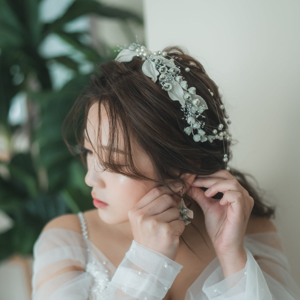 【日本設計師|日本手作|新娘飾物|布花|頭飾/髮飾|髮圈】 鈴蘭花束珍珠布藝花環