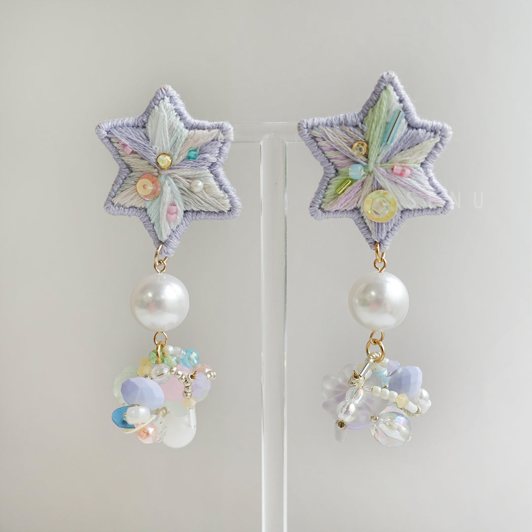 【日本設計師|日本手作飾物|刺繡|耳飾|耳環】 星星刺繡串珠短耳環
