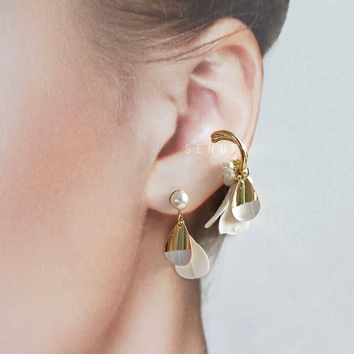 [Japanese craftsman｜Japanese handmade｜bridal accessories｜fabric flowers｜earrings｜earrings] Water drop-shaped fabric three-piece set of earrings