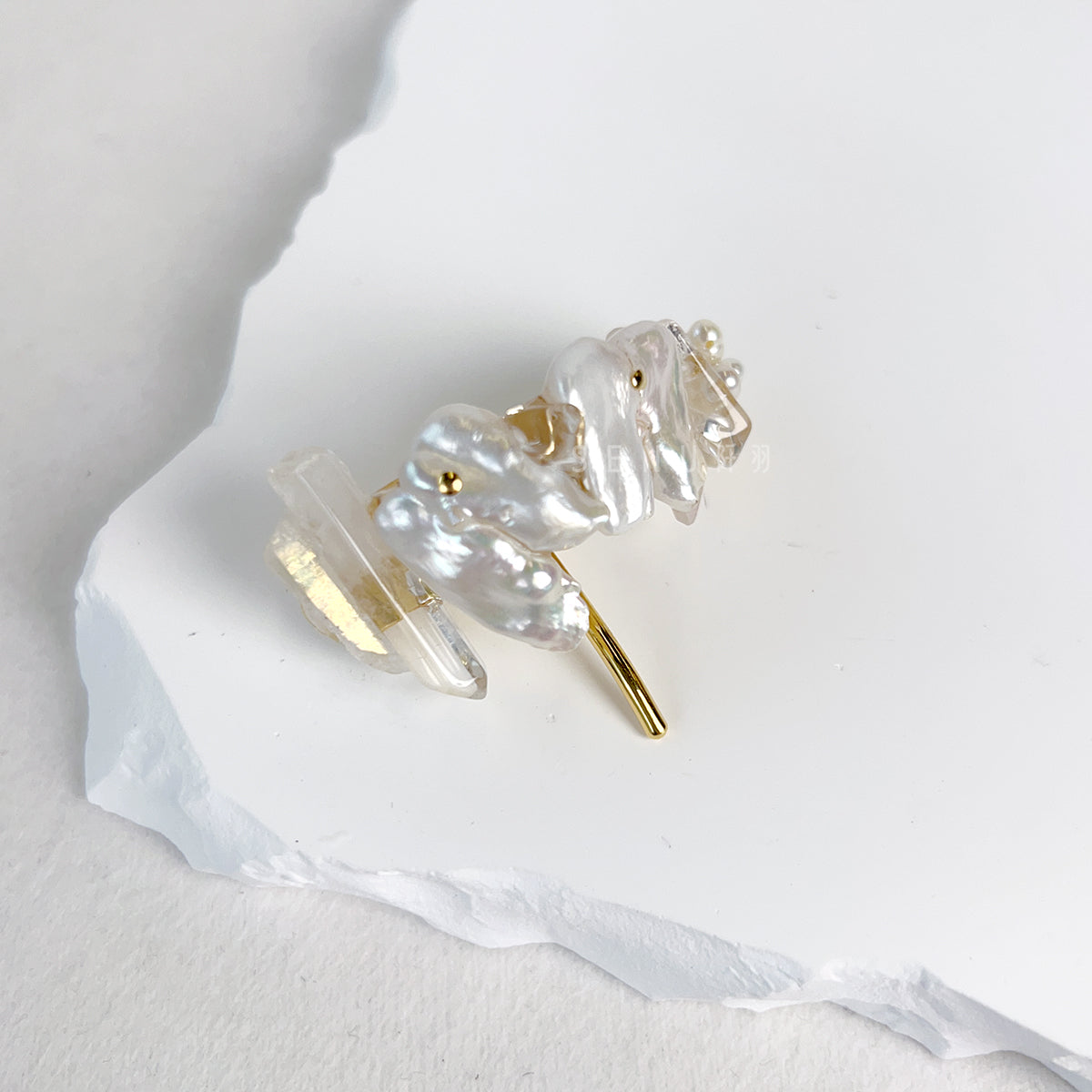 [Japanese Designer | Japanese Handmade Accessories | Resin | Headwear/Hair Accessories | Hair Buttons] Crystal Freshwater Pearl Resin Hair Buttons