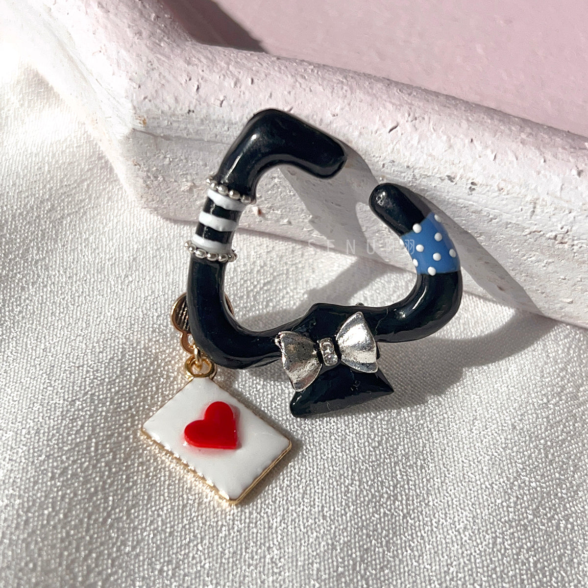 [Japanese Designer｜Japanese Handmade Accessories｜Resin｜Earrings｜Ear Cuffs] Sunflower hanging playing cards hand-painted ear cuffs