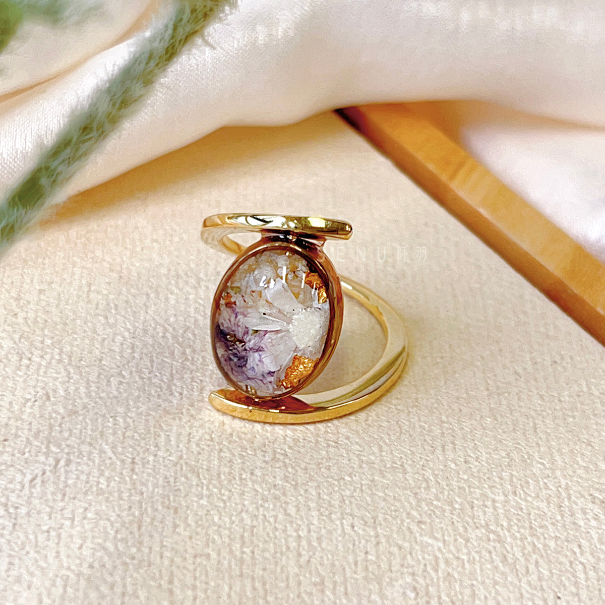 [Japanese designer | Japanese handmade jewelry | Resin | Ring] Oval double-ring resin dried flower ring
