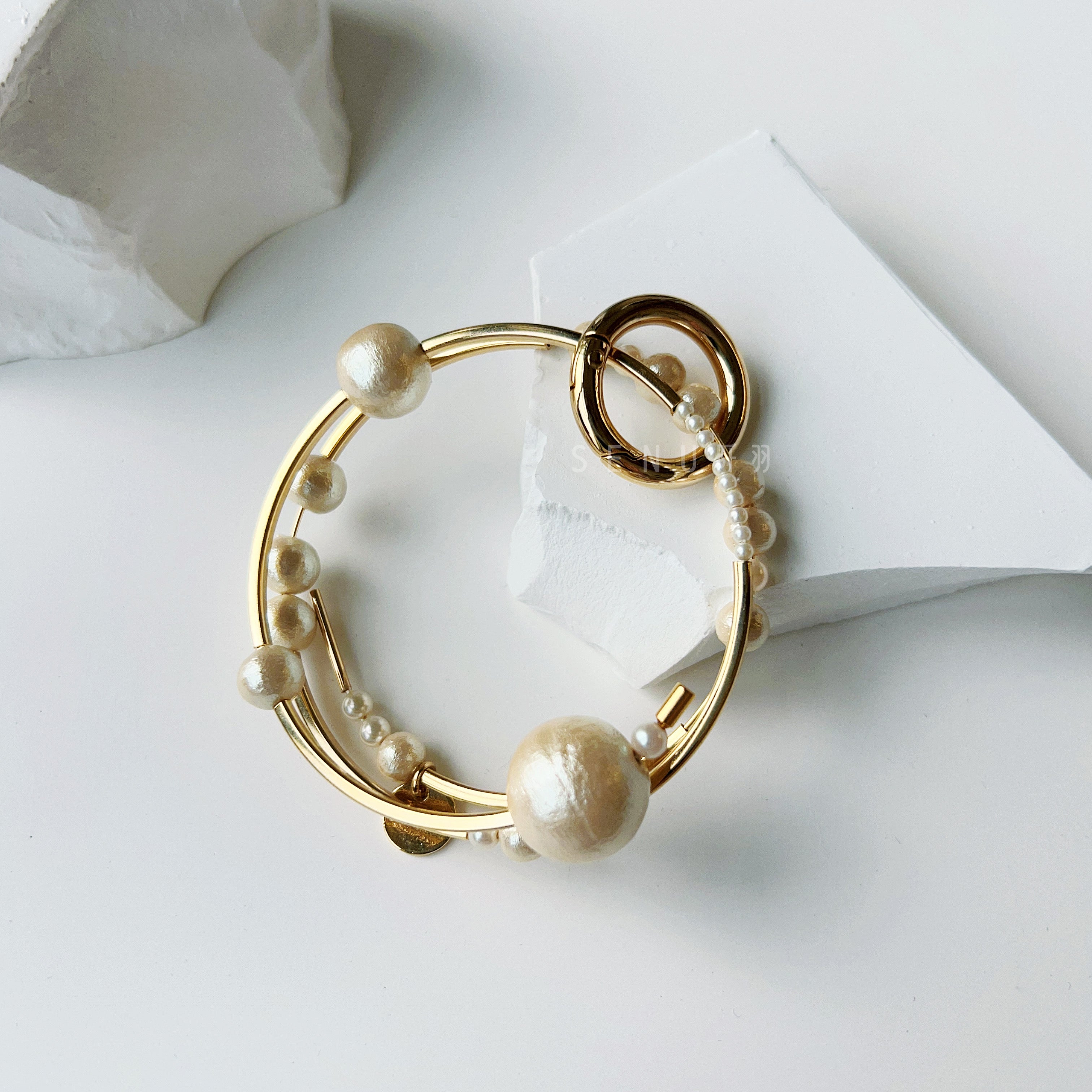 [Japanese craftsman｜Japanese handmade accessories｜Beads｜Mobile phone ring] Cotton pearl beaded mobile phone ring
