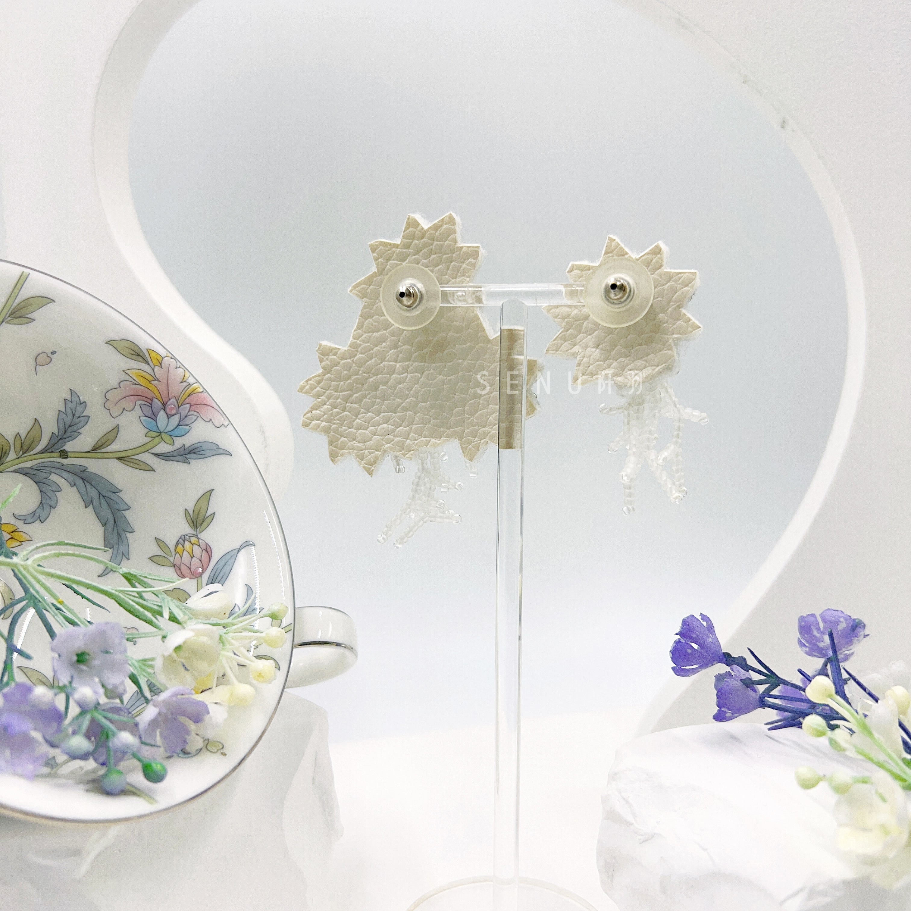 [Japanese Designer | Japanese Handmade Accessories | Beads | Earrings | Earrings] Huaqun Beaded Earrings