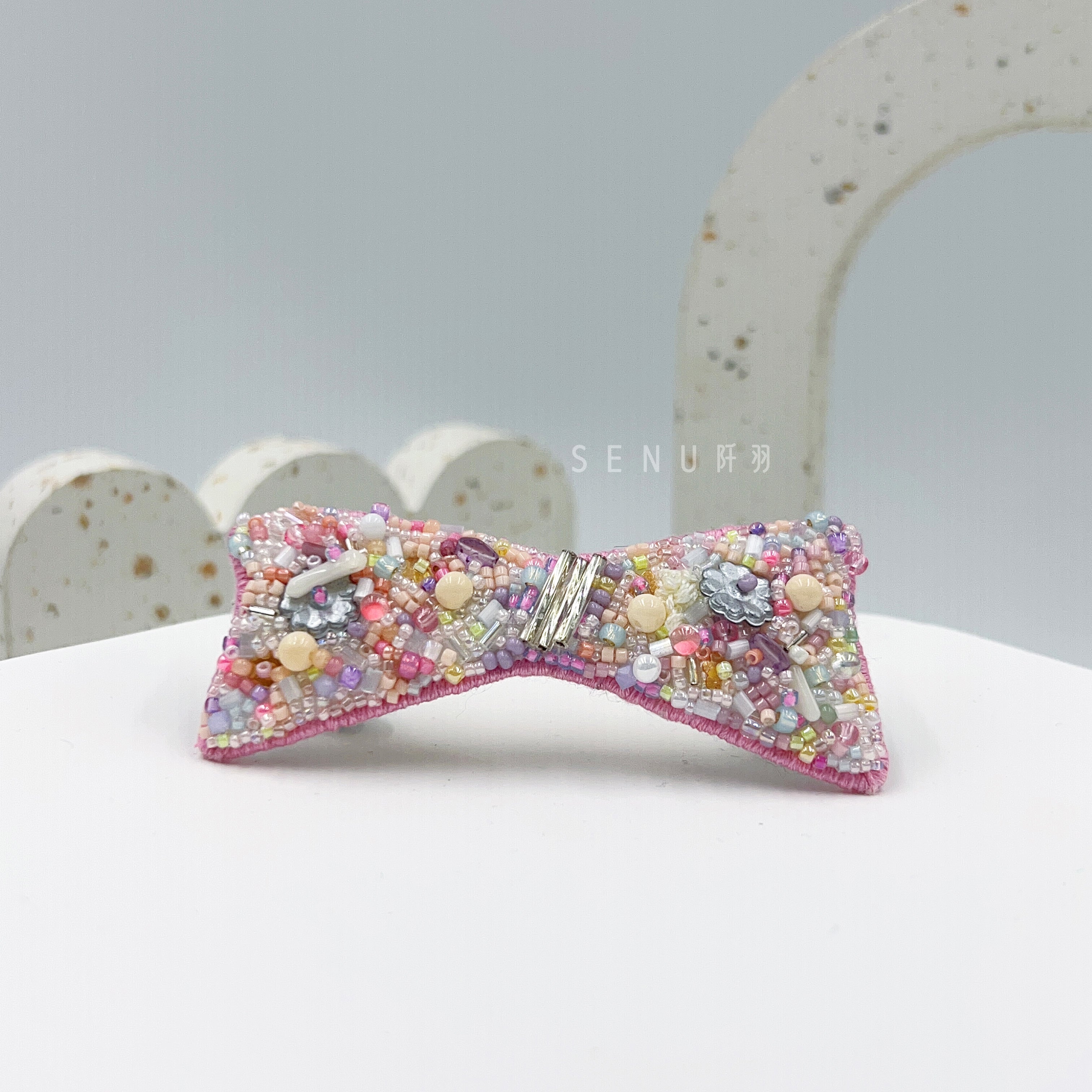 [Japanese Designer | Japanese Handmade Accessories | Embroidery | Headwear/Hair Accessories | Hairpins] Bow embroidered hairpins