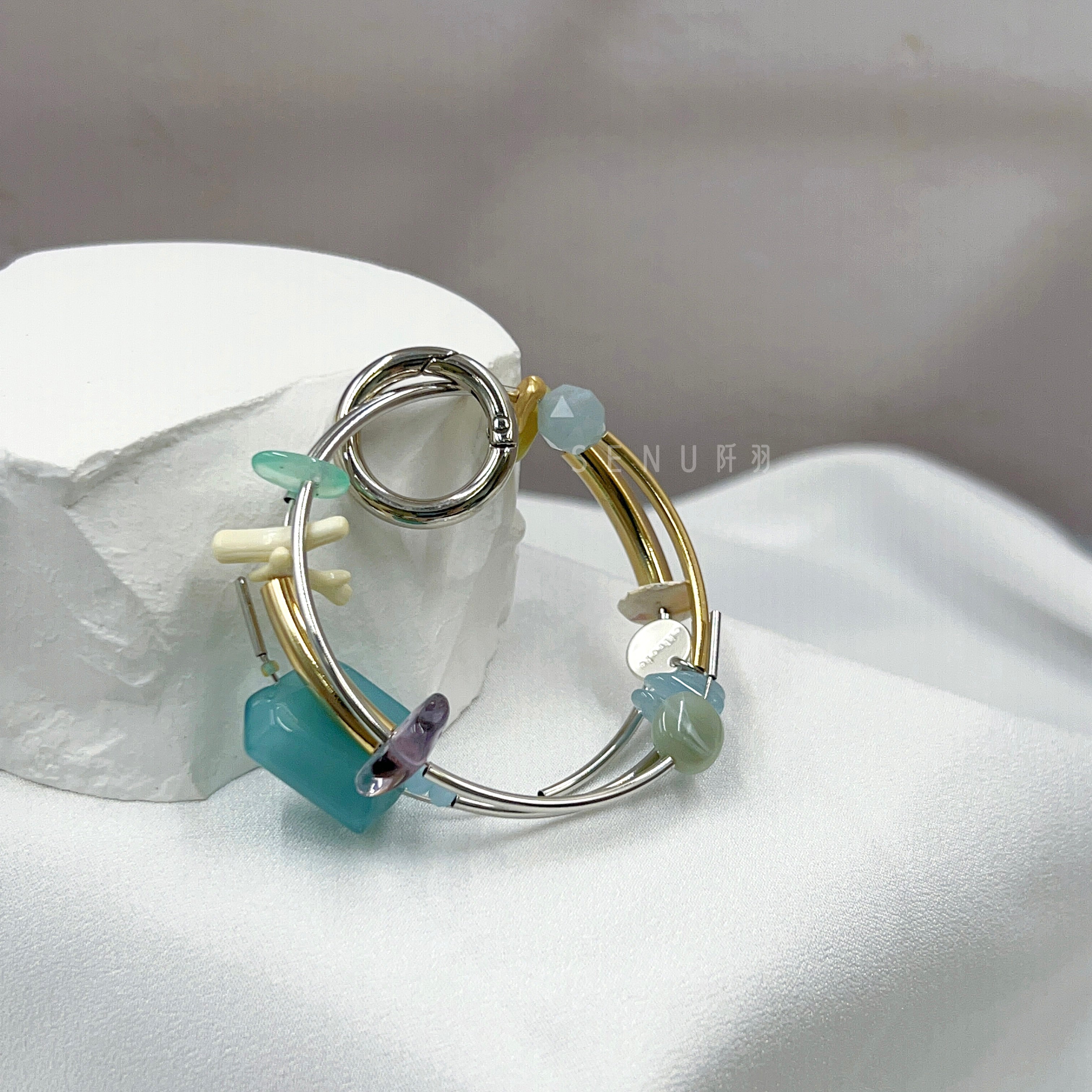 [Japanese craftsman｜Japanese handmade accessories｜Beads｜Mobile phone ring] Lagoon resin beaded mobile phone ring