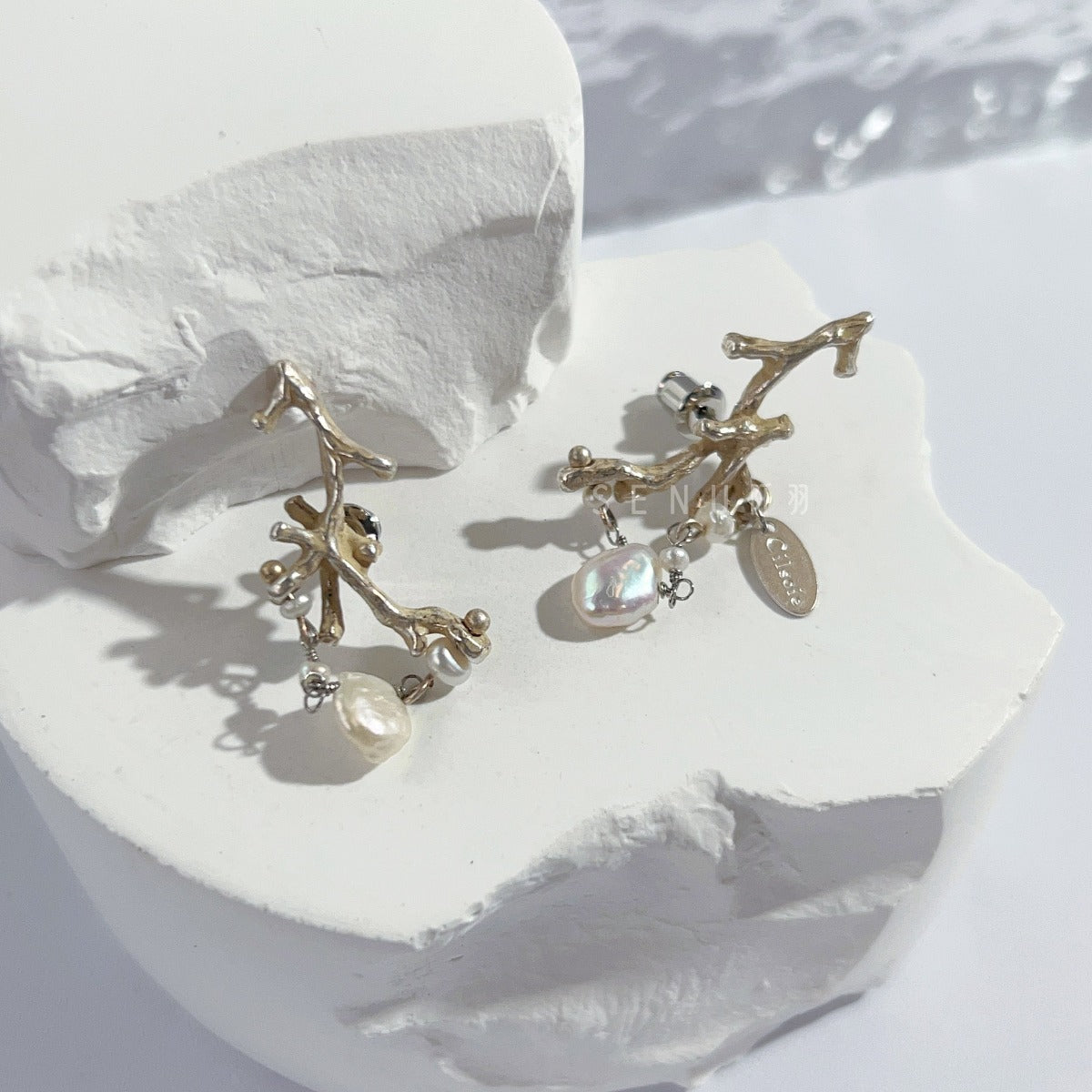 [Japanese craftsman｜Japanese handmade accessories｜Beads｜Earrings｜Earrings] Dendritic pearl beaded earrings