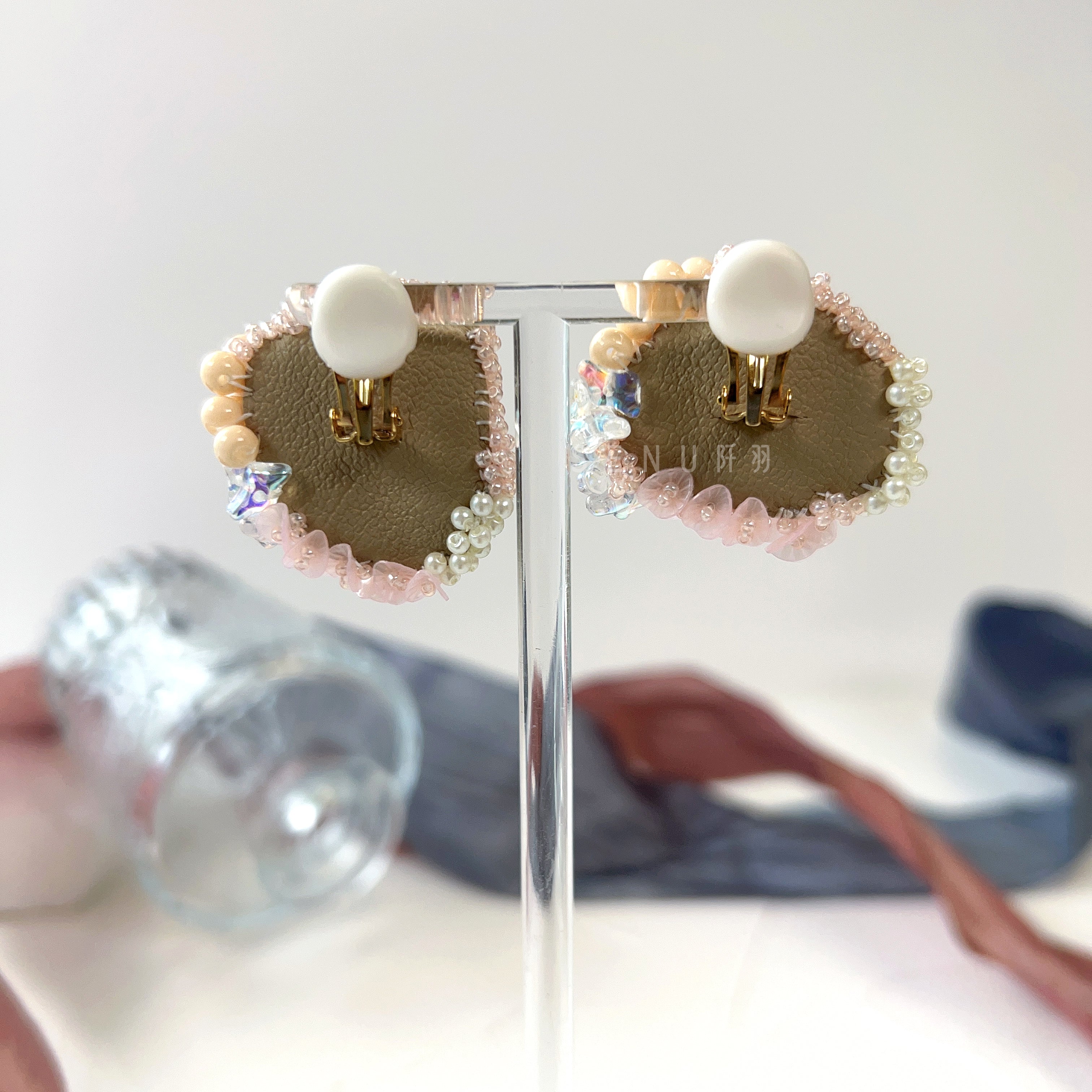 [Japanese Designer | Japanese Handmade Accessories | Embroidery | Earrings | Earrings] Geometric plaid bead embroidery earrings