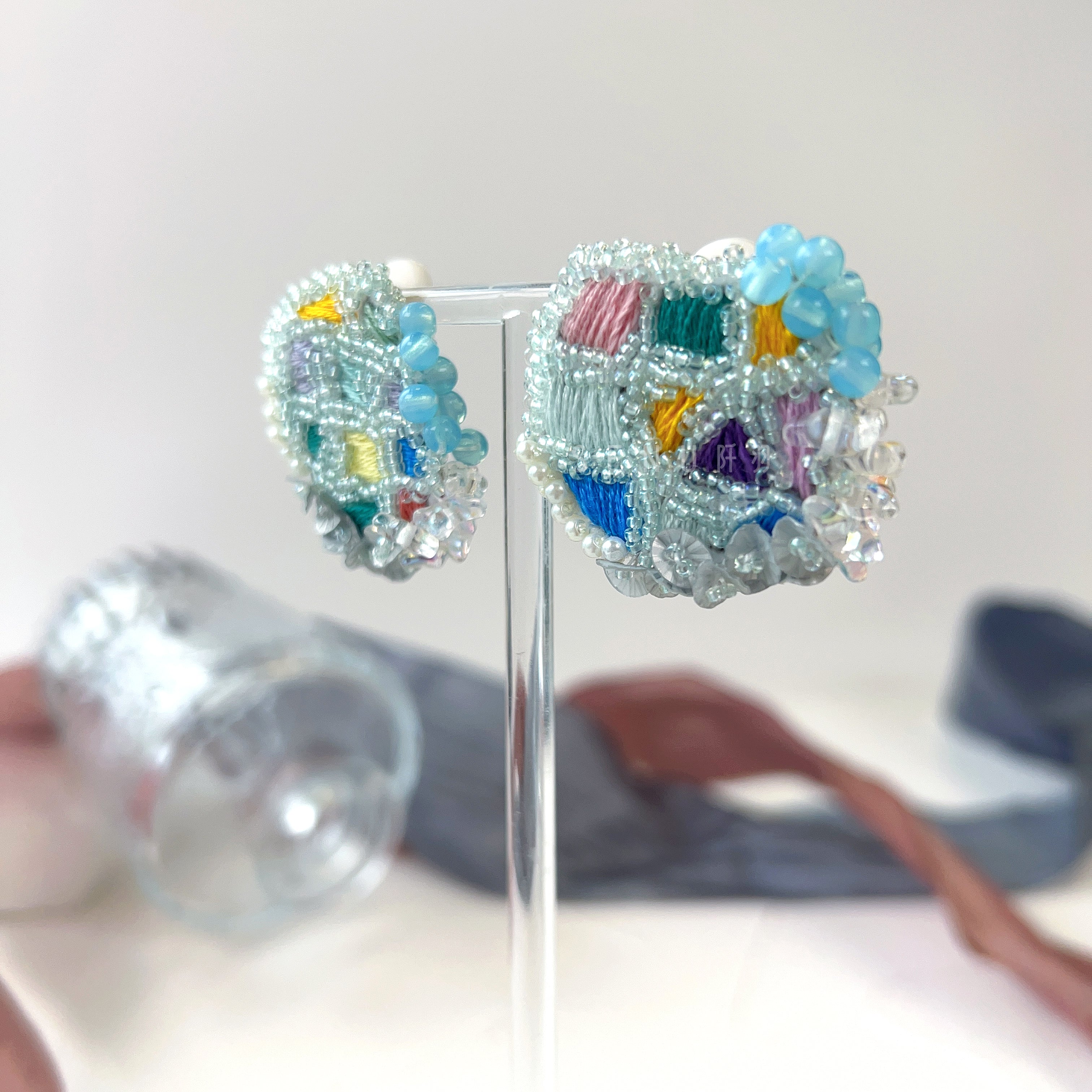 [Japanese Designer | Japanese Handmade Accessories | Embroidery | Earrings | Earrings] Geometric plaid bead embroidery earrings