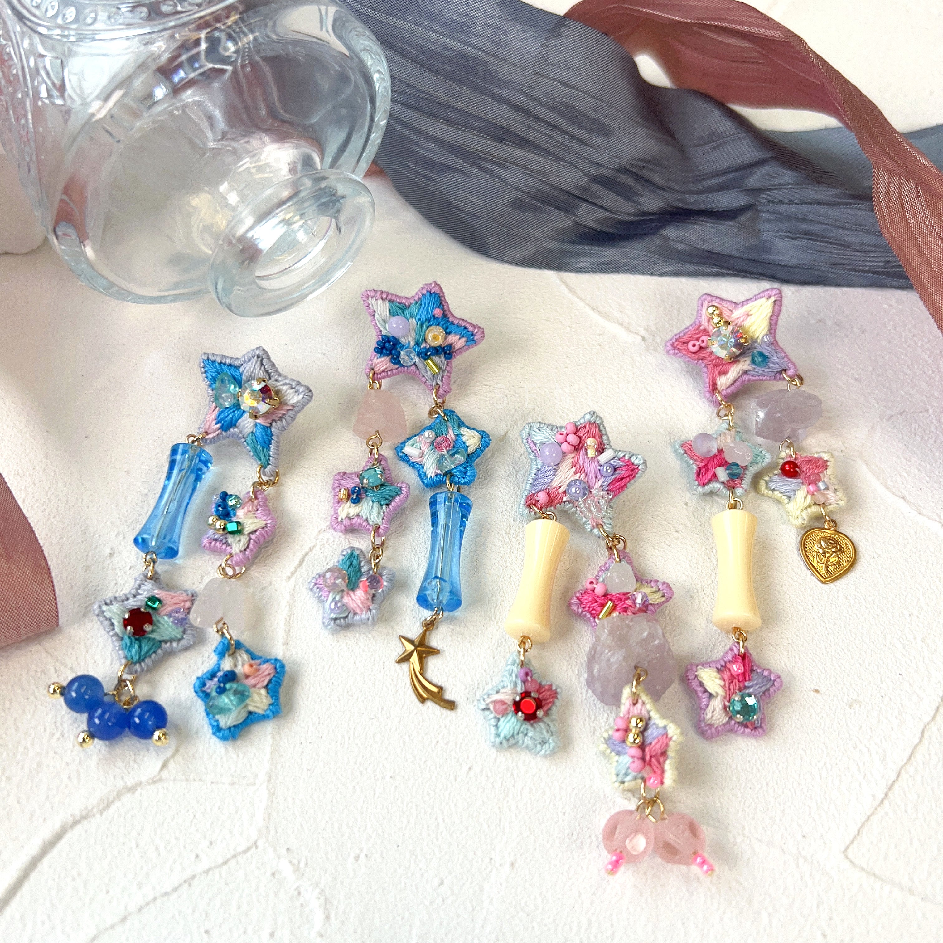 [Japanese Designer | Japanese Handmade Accessories | Embroidery | Earrings | Earrings] Stars and natural stone embroidery earrings