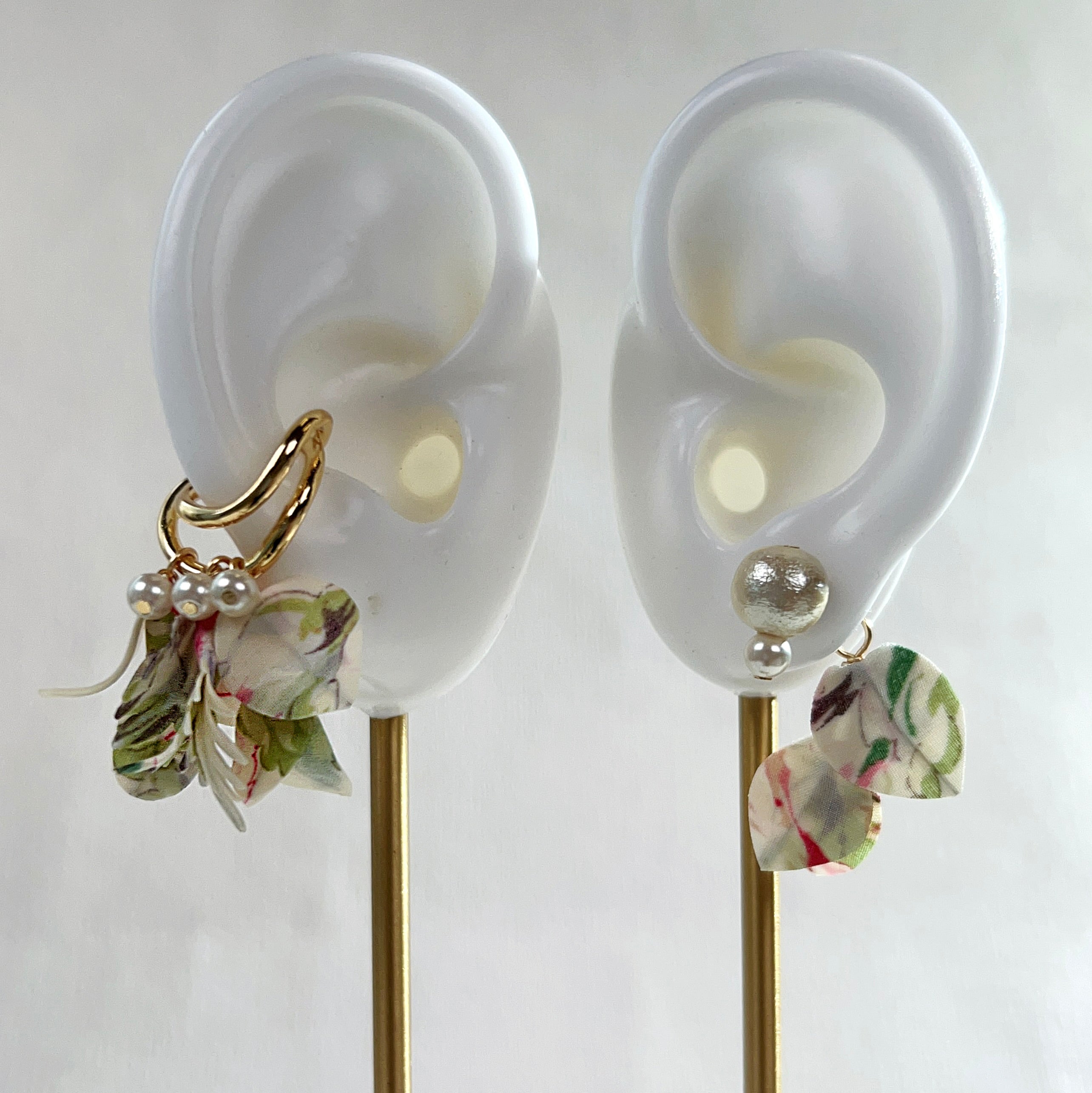 [Japanese craftsmen | Japanese handmade accessories | Fabric flowers | Earrings | Earrings] Asymmetrical double-ring fabric ear cuff earrings