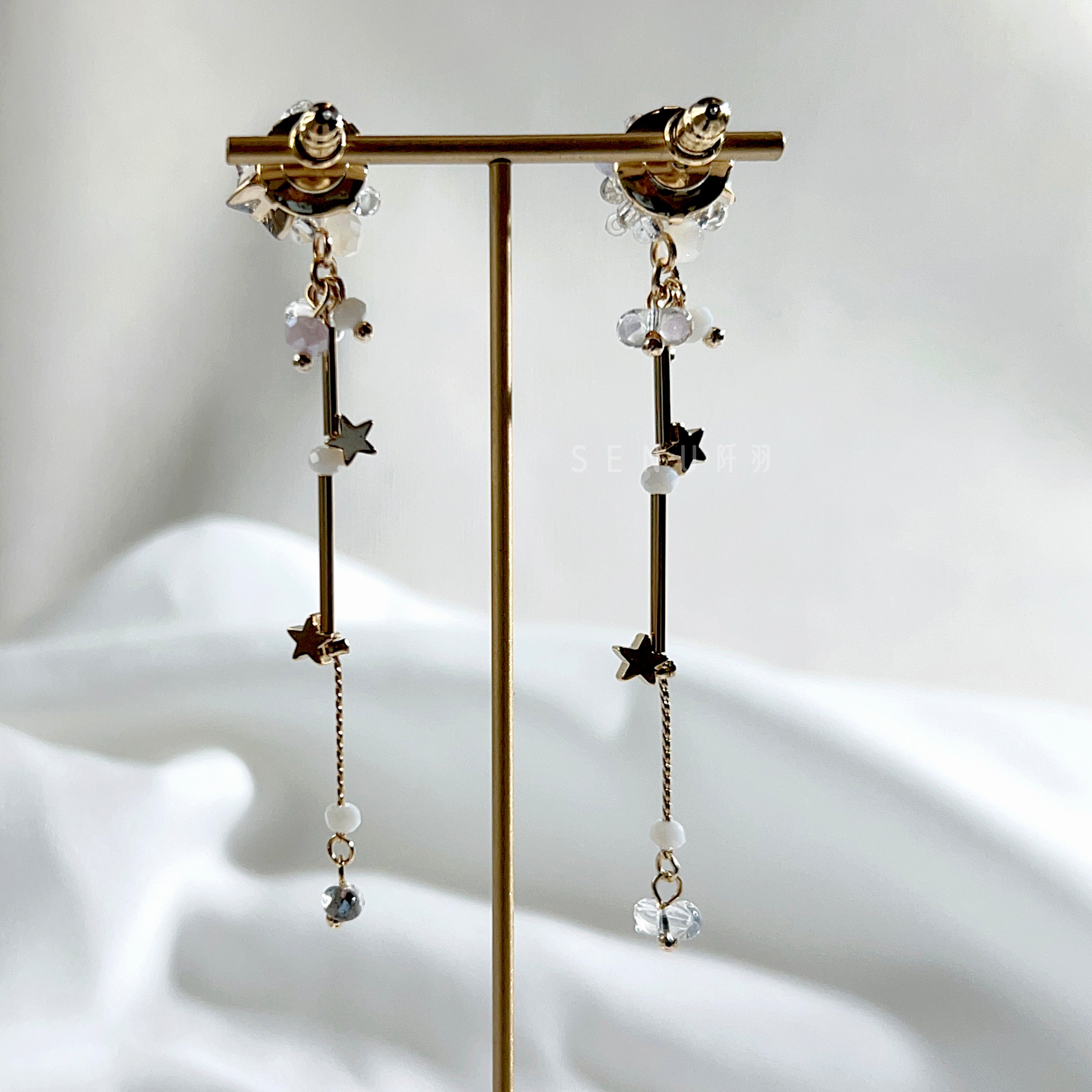 [Senu Limited Edition] Claw Diamond Star Tube Beaded Earrings