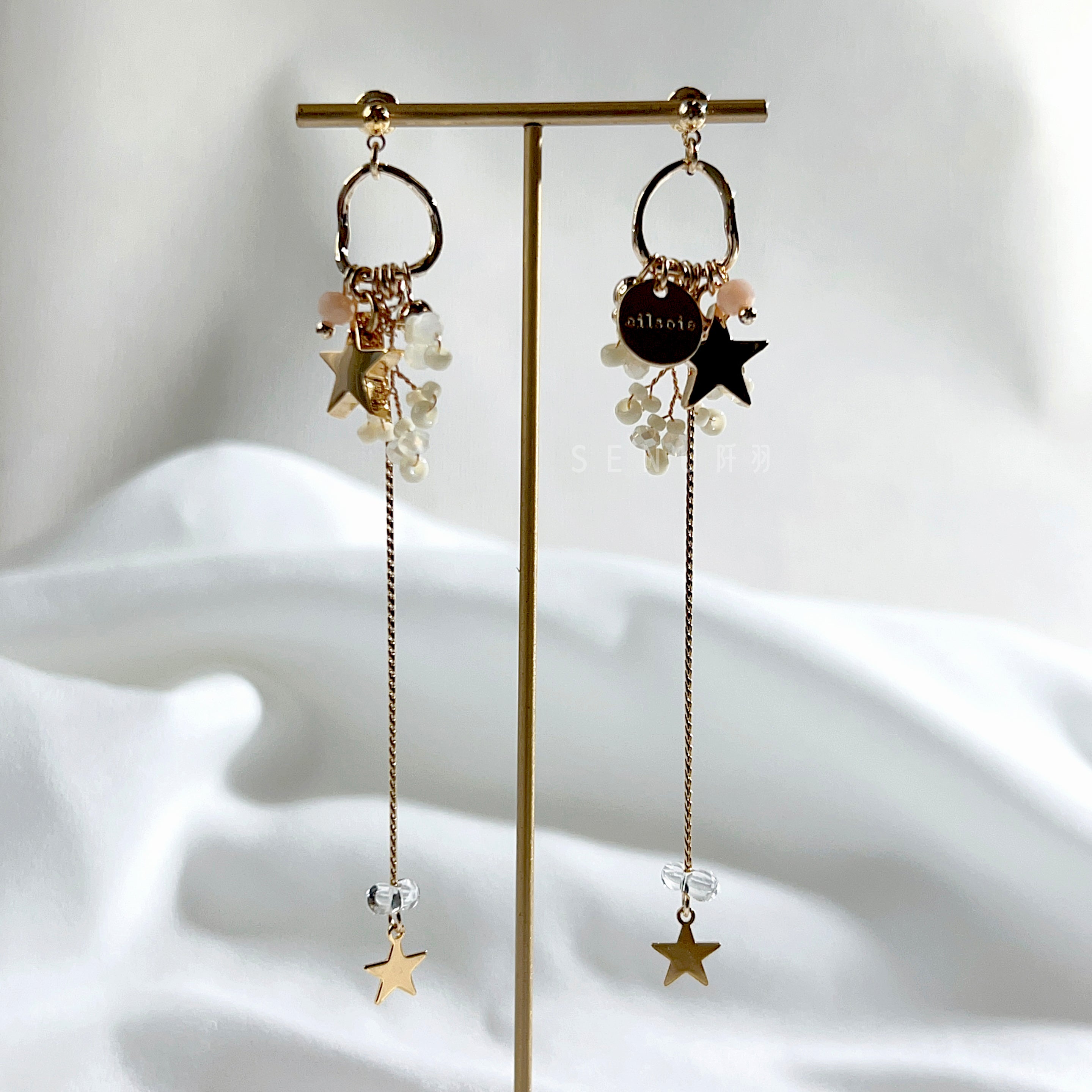 [Senu Limited Edition] Irregular hoop wire beaded earrings