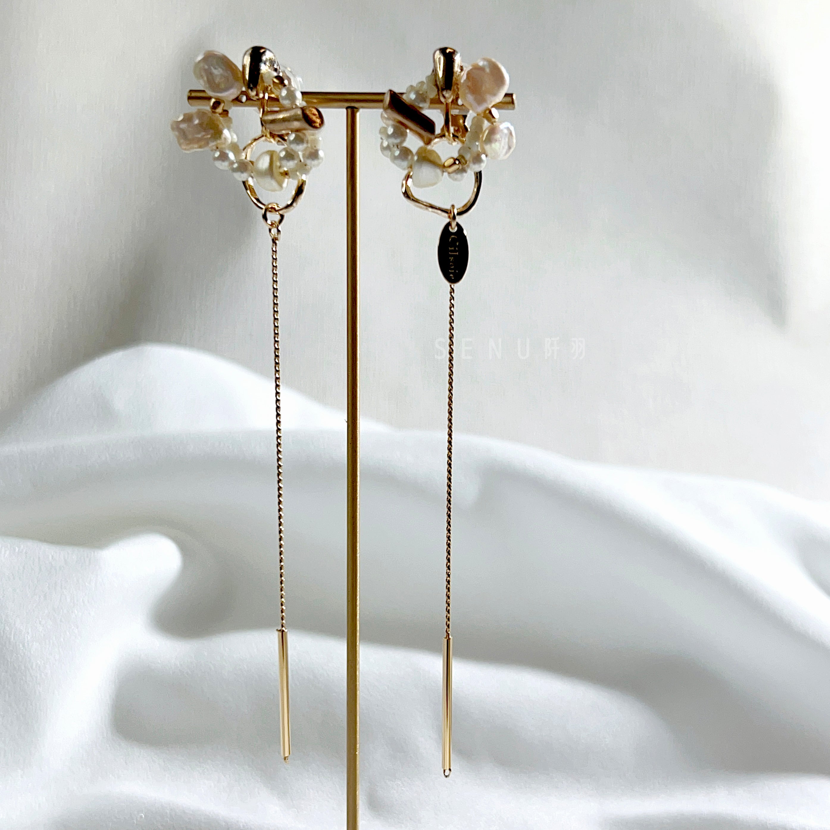 [Japanese craftsman｜Japanese handmade accessories｜Beads｜Earrings｜Earrings] Pearl ring hanging chain beaded earrings