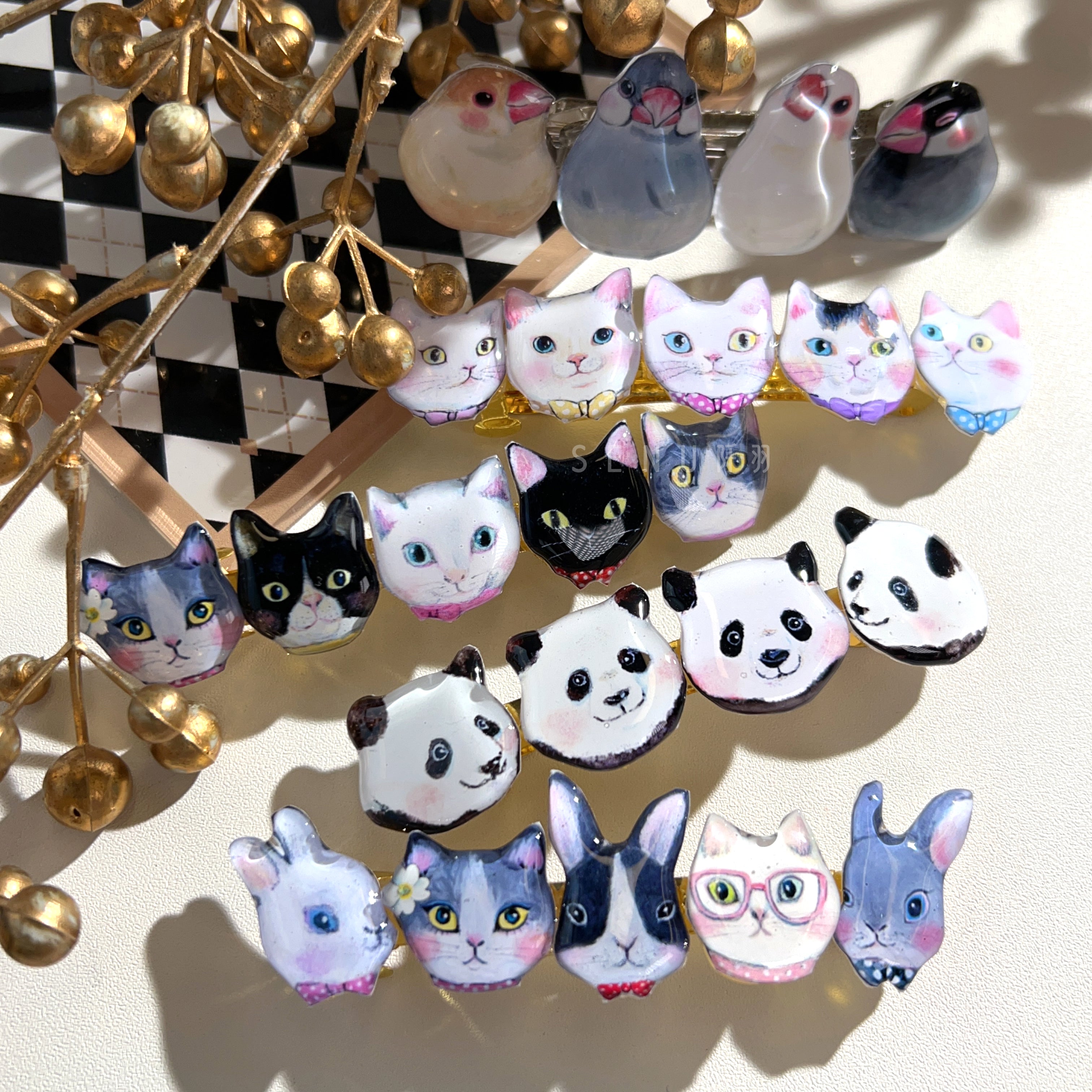 [Japanese Designer｜Japanese Handmade Accessories｜Resin｜Headwear/Hair Accessories｜Hairpins] Rows of white cat hand-painted hairpins