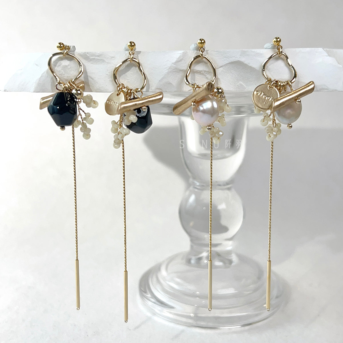 [Japanese craftsman｜Japanese handmade accessories｜Beads｜Earrings｜Earrings] Large bead wire beaded earrings