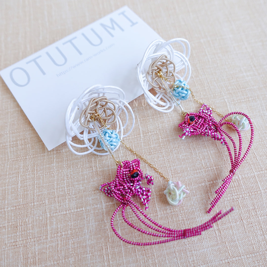 [Japanese craftsman｜Japanese handmade accessories｜Mizuhiki|Earrings|Earrings] Wind chime goldfish Mizuhiki knot handmade earrings
