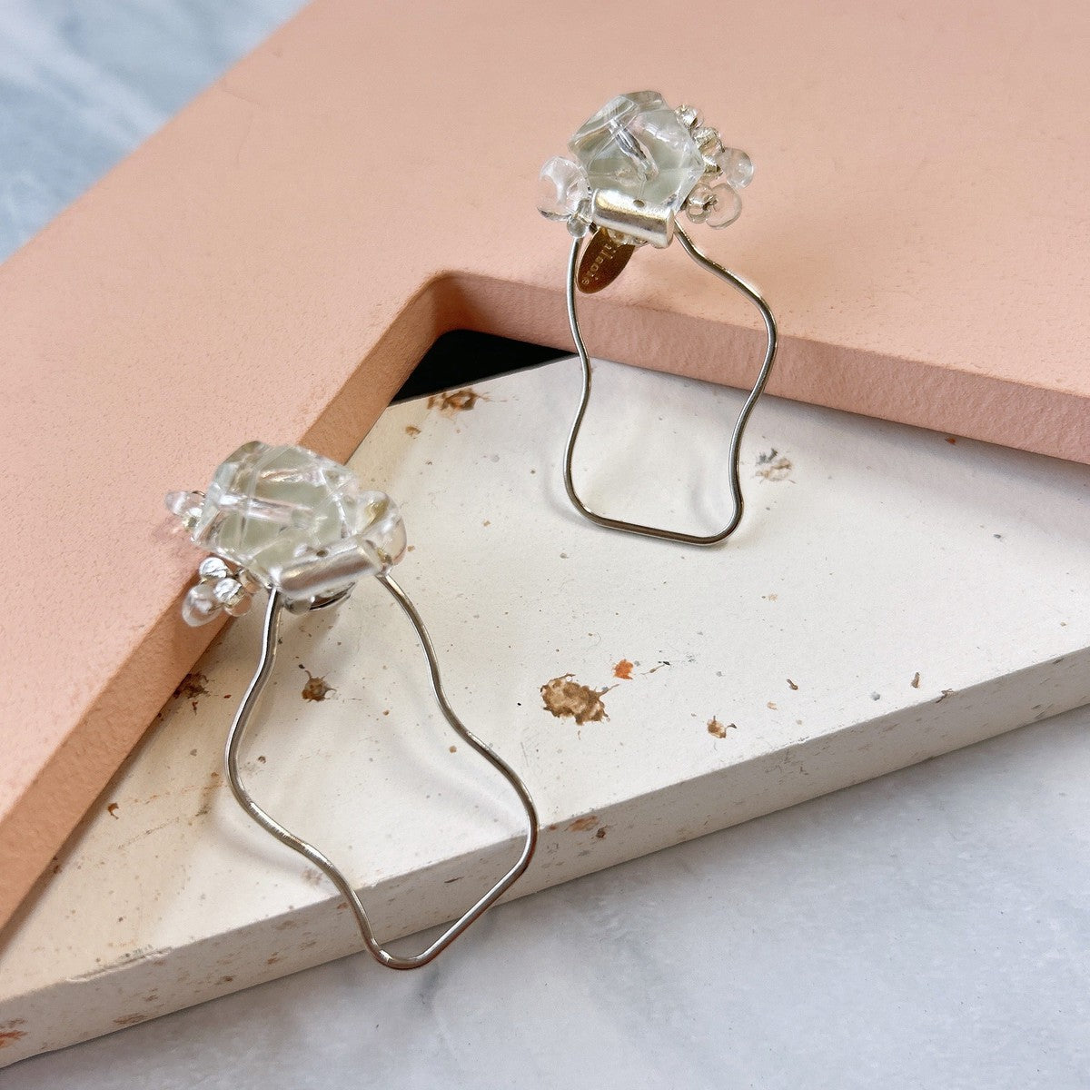 [Japanese craftsman | Japanese handmade jewelry | Beads | Earrings | Earrings] Irregular water wave silver hoop earrings