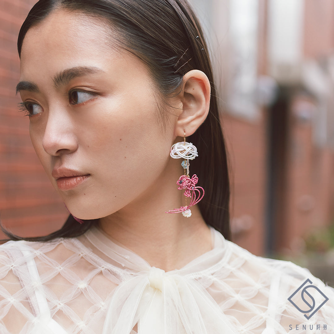 [Japanese craftsman｜Japanese handmade accessories｜Mizuhiki|Earrings|Earrings] Wind chime goldfish Mizuhiki knot handmade earrings